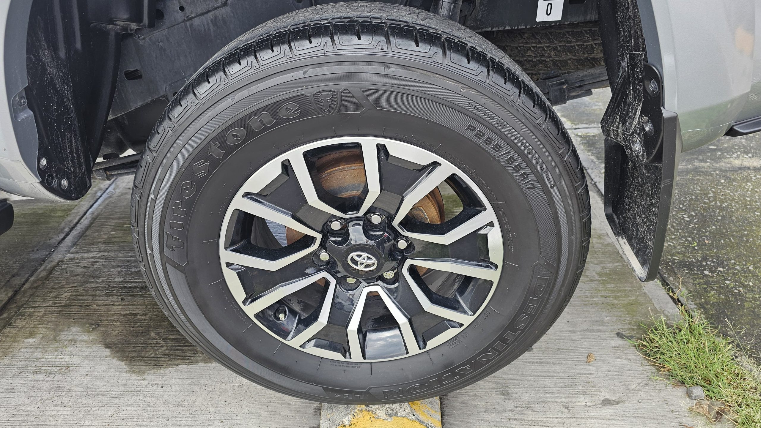 Toyota Tacoma 2022 TRD Sport 4X2 Automático Rojo