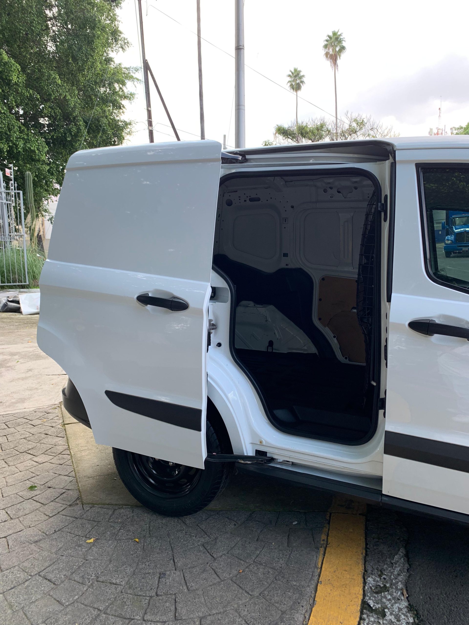 Ford Transit 2021 Manual Blanco