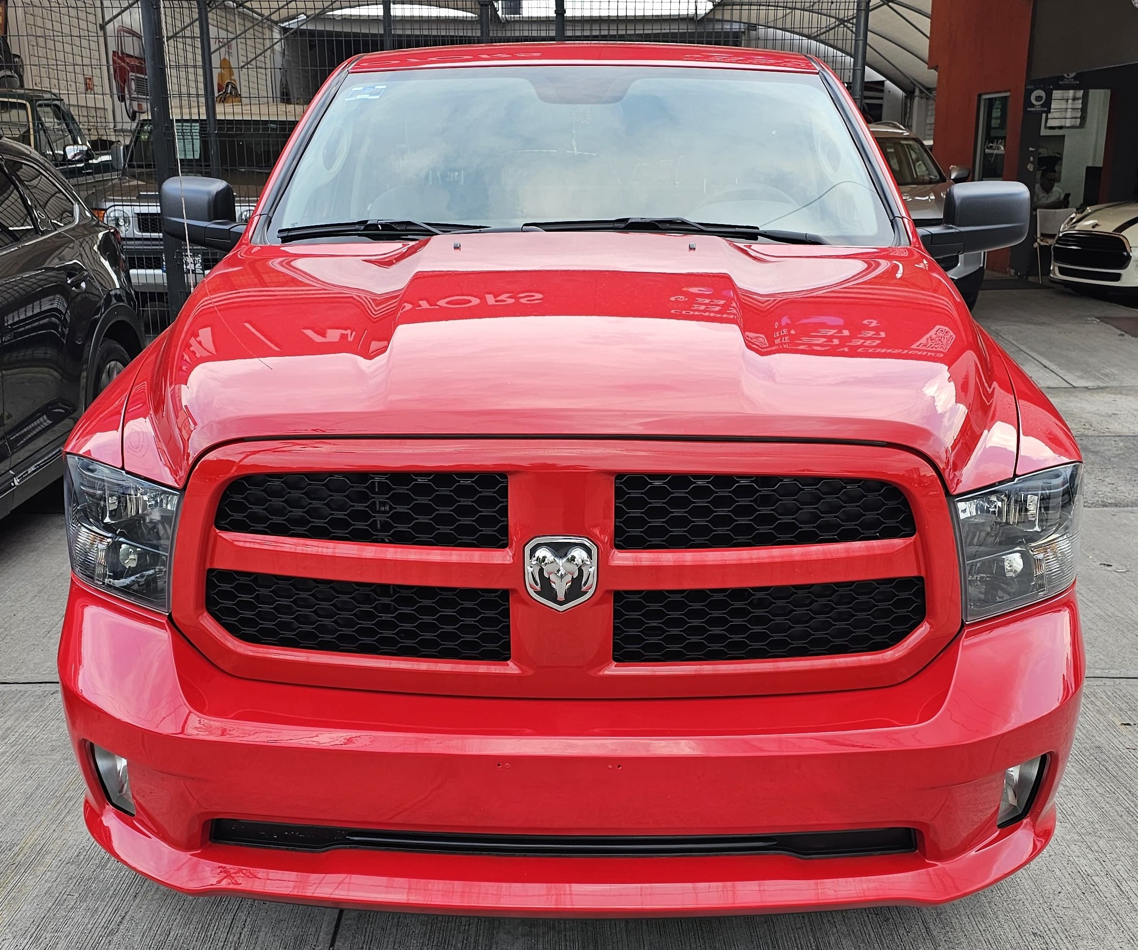 Dodge RAM 2018 HEMI Sport Automático Rojo