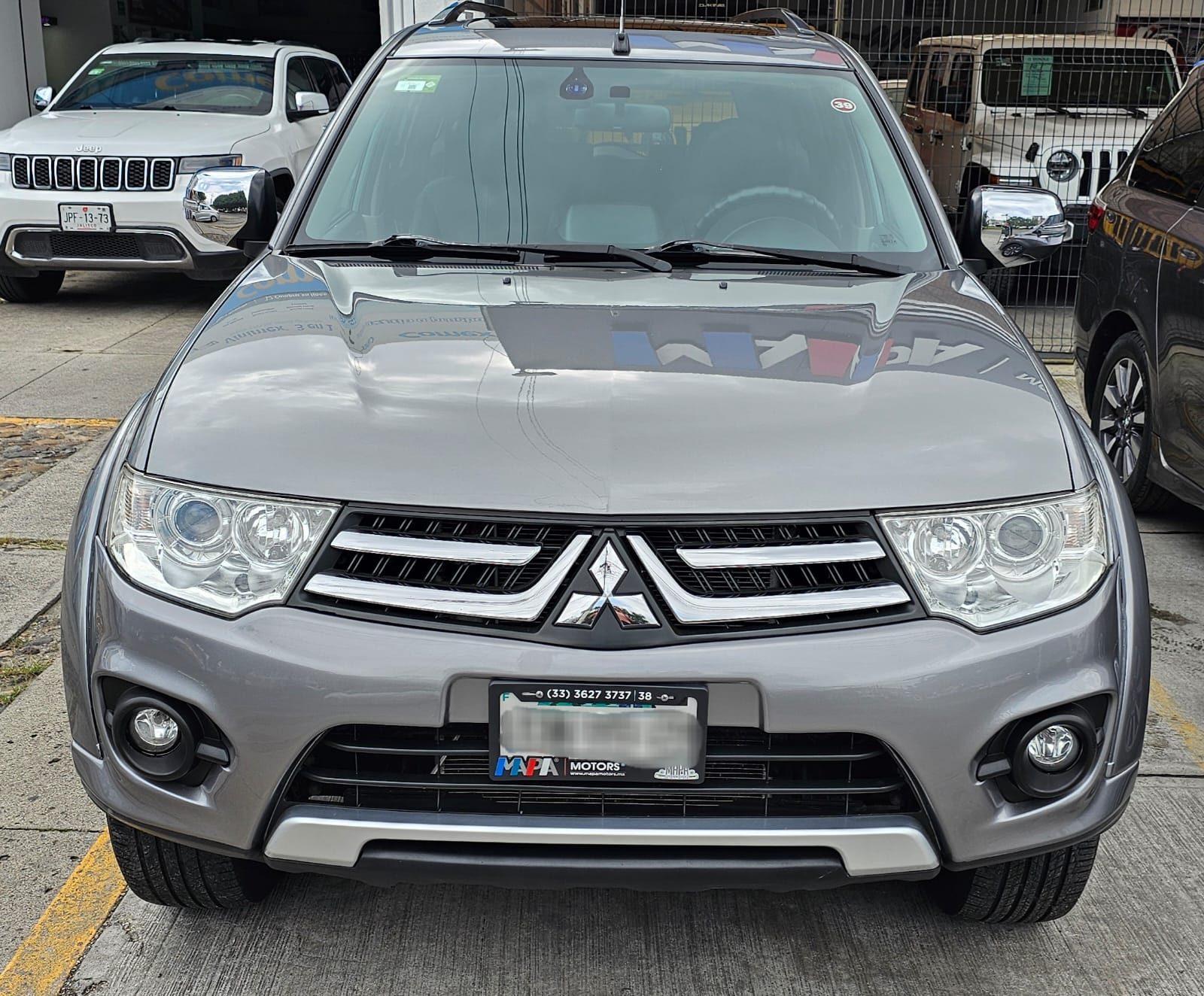 Mitsubishi Montero 2015 Sport Automático Gris