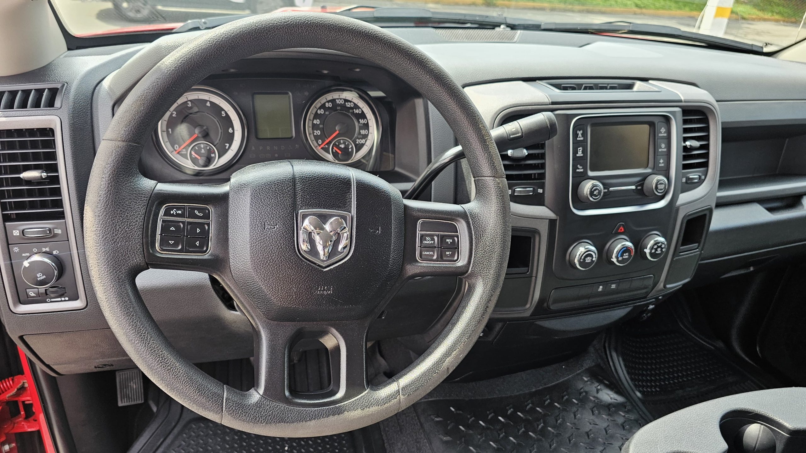 Dodge RAM 2018 HEMI Sport Automático Rojo