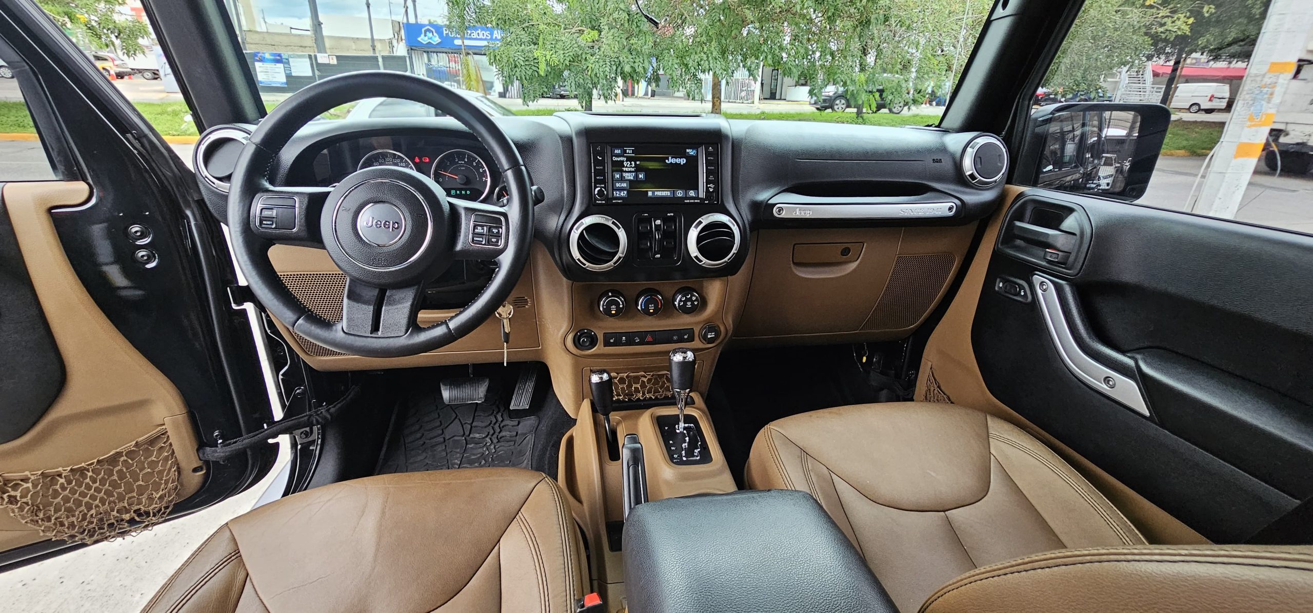 Jeep Wrangler 2015 Sahara Automático Negro