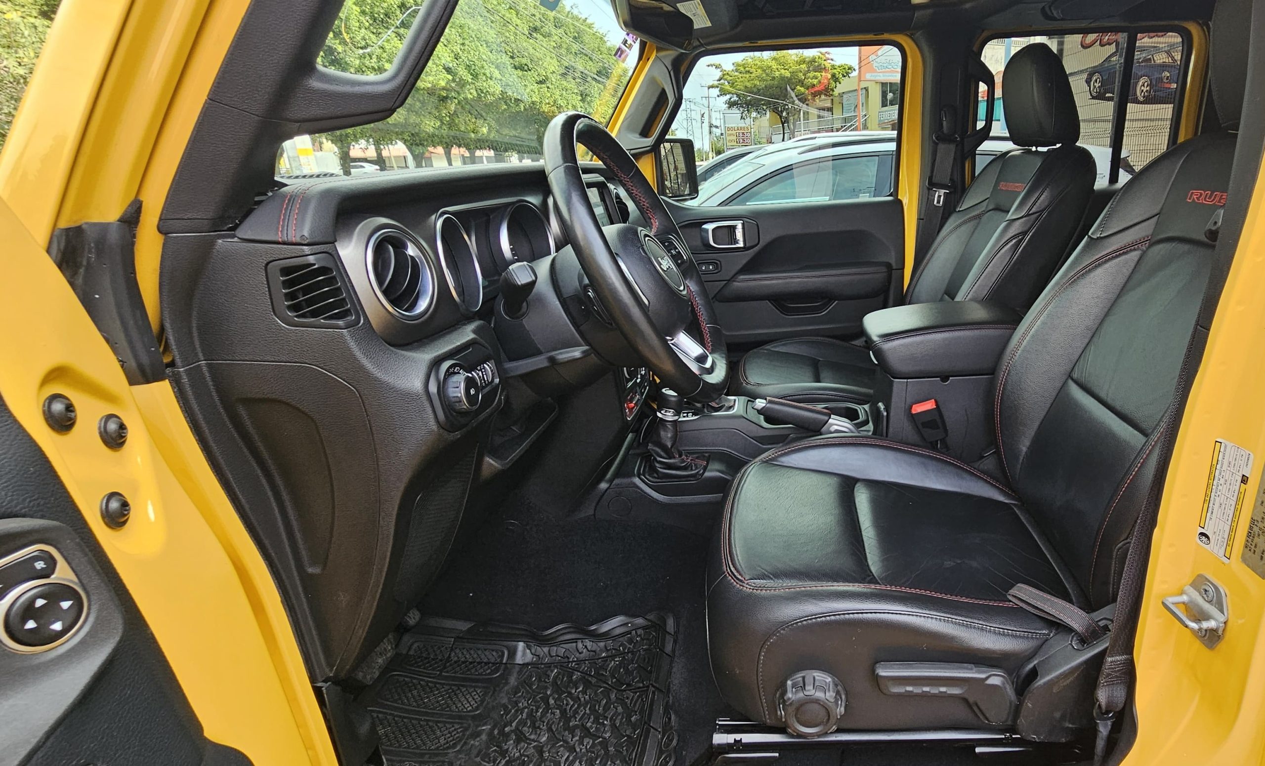 Jeep Rubicon 2018 Wrangler Unlimited Automático Amarillo