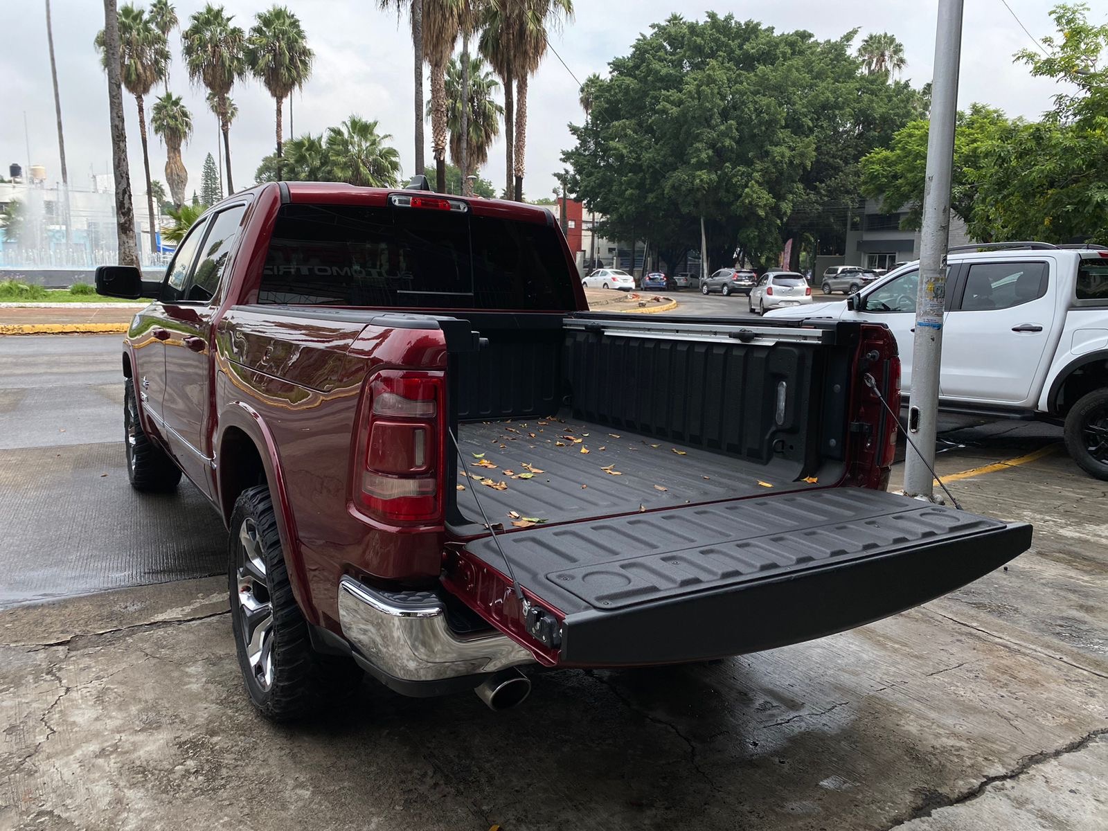RAM 1500 2019 LIMITED Automático Rojo