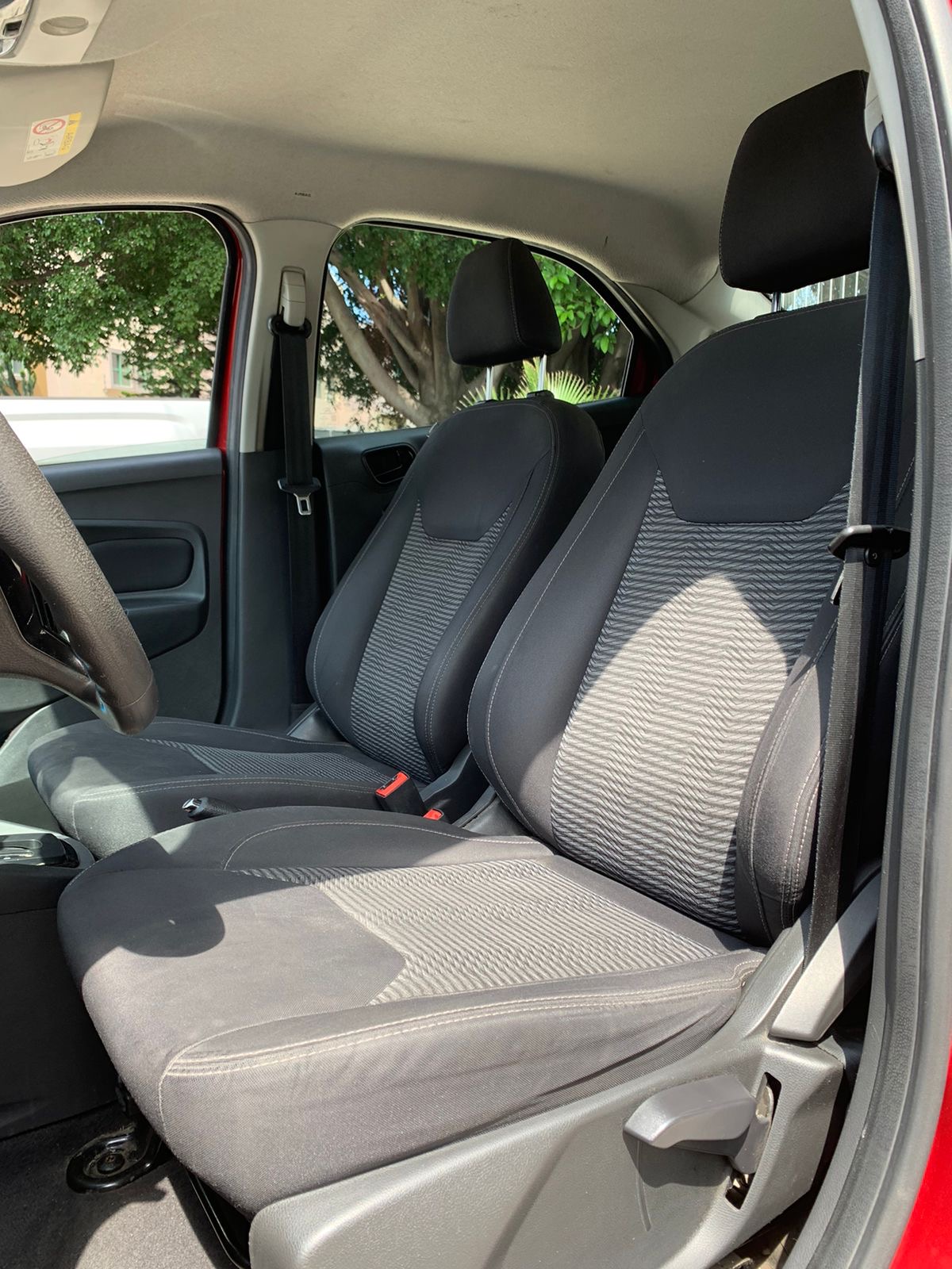 Ford Figo 2020 TITANIUM Automático Rojo