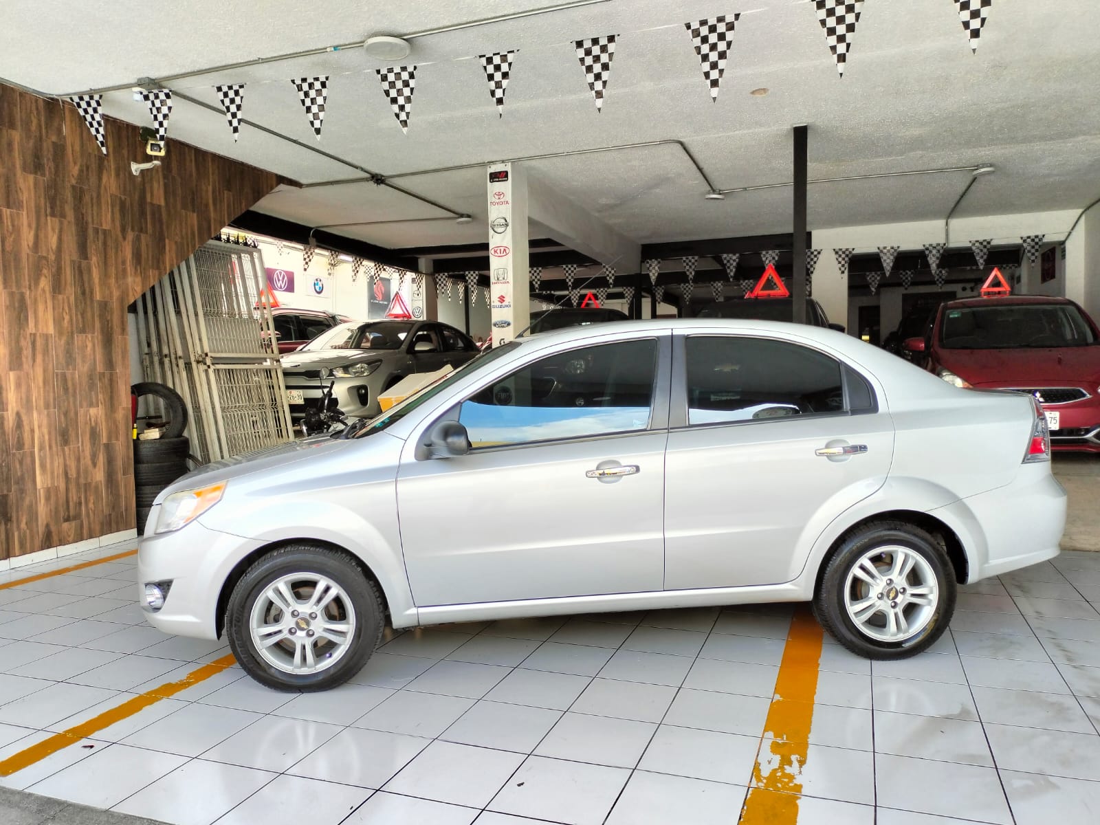 Chevrolet Aveo 2018 LTZ Automático Plata