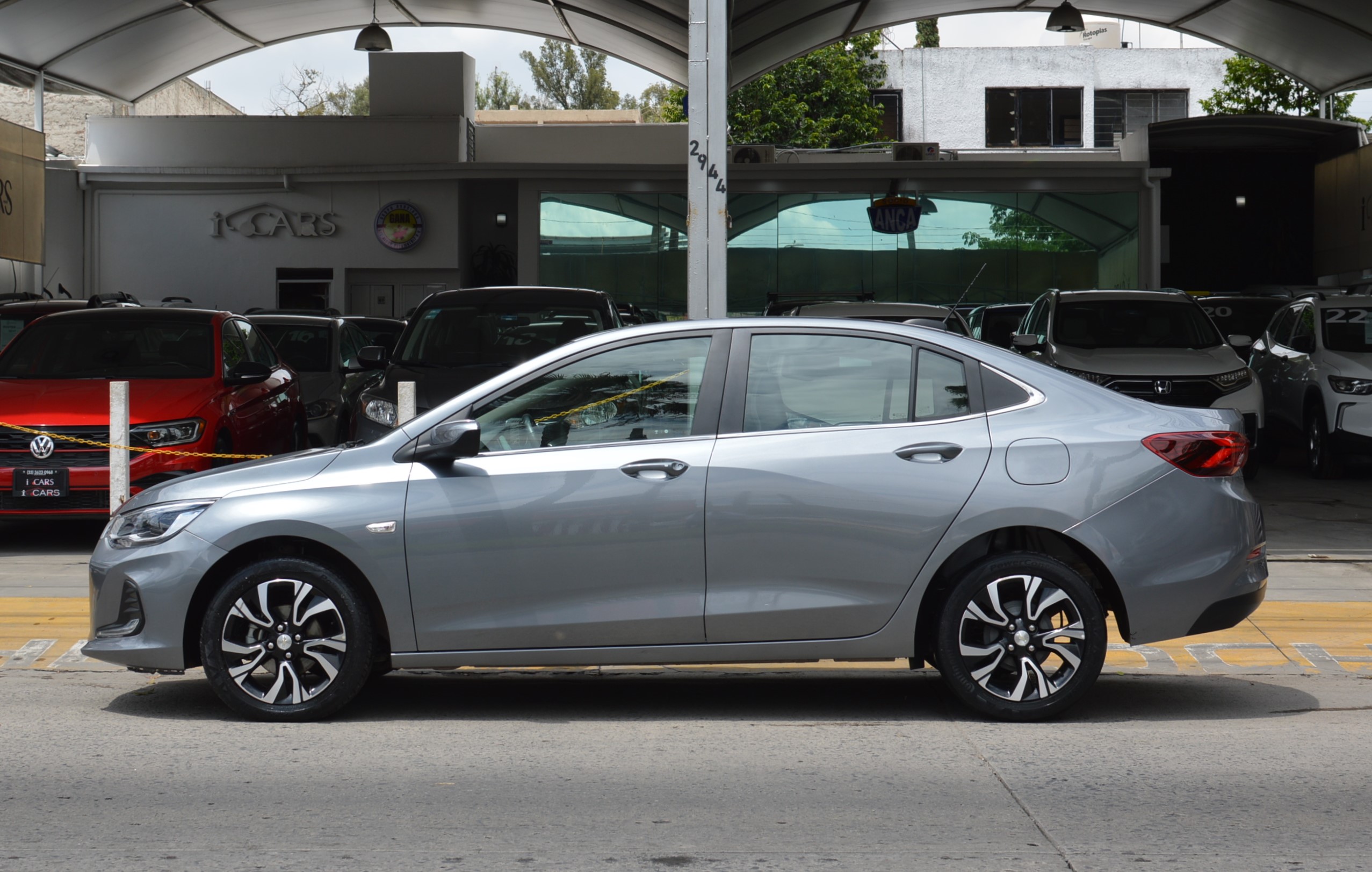 Chevrolet Onix 2021 Premier Automático Plata