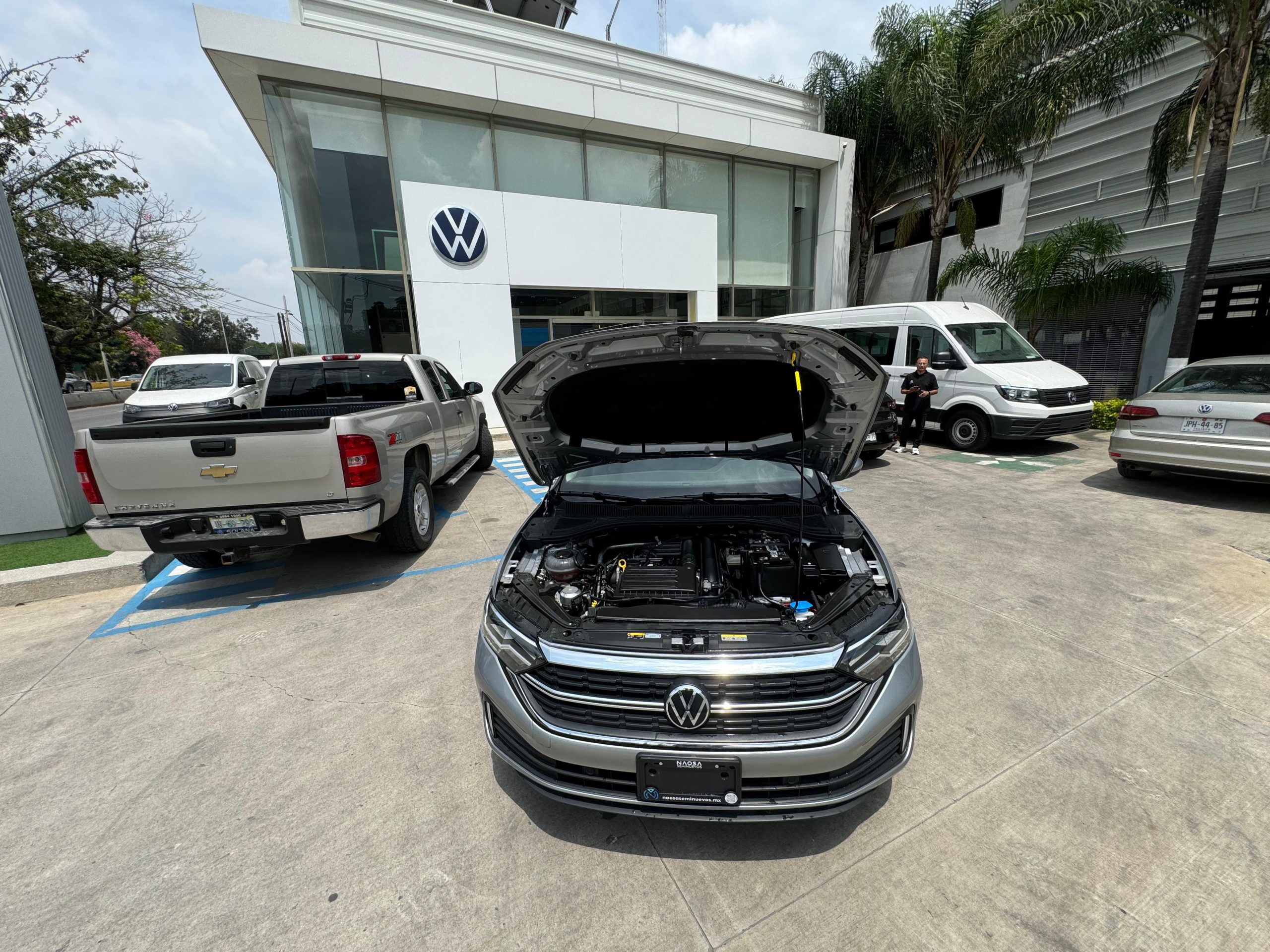 Volkswagen Jetta 2023 Comfortline Automático Plata