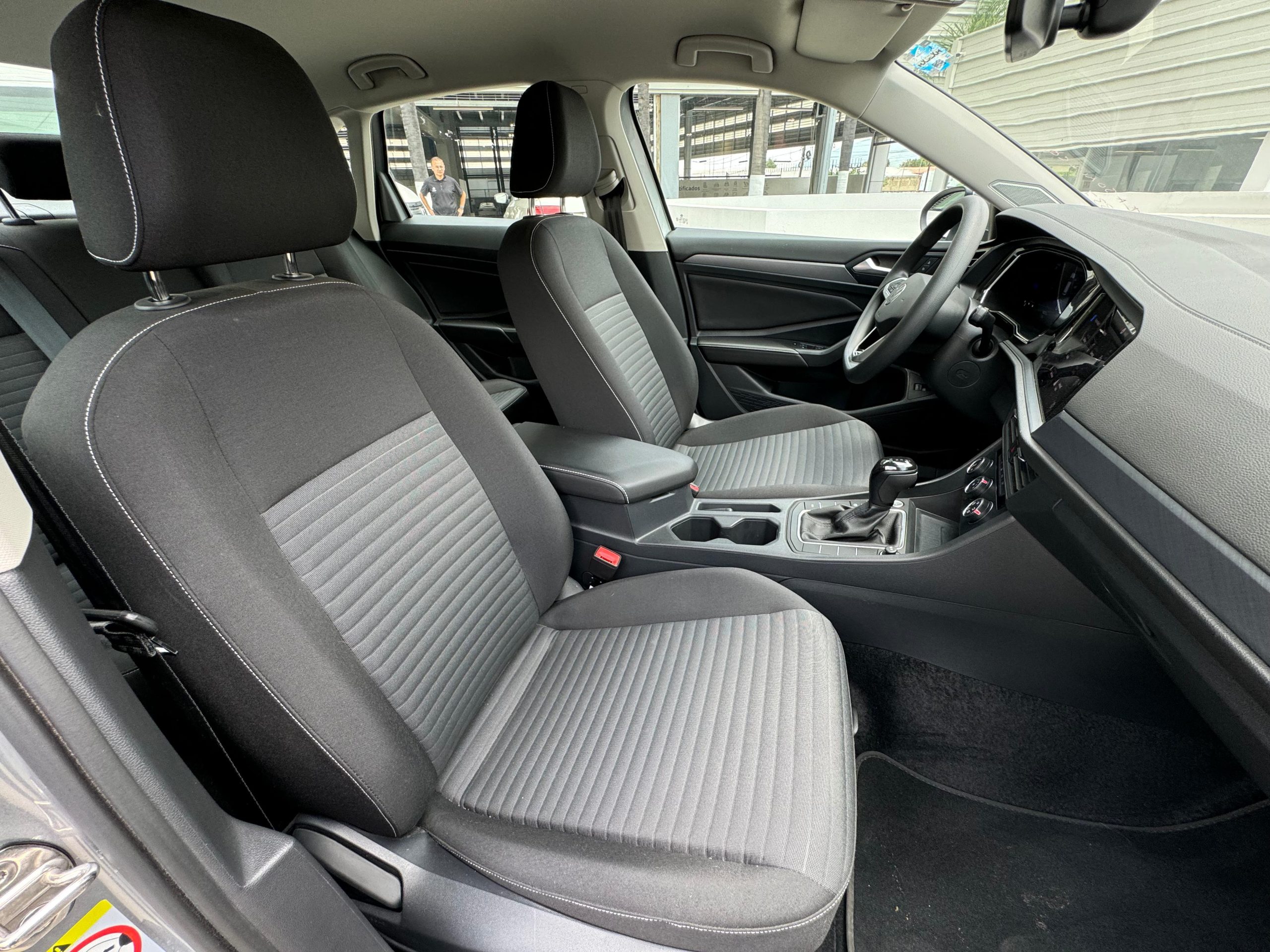 Volkswagen Jetta 2023 Comfortline Automático Plata