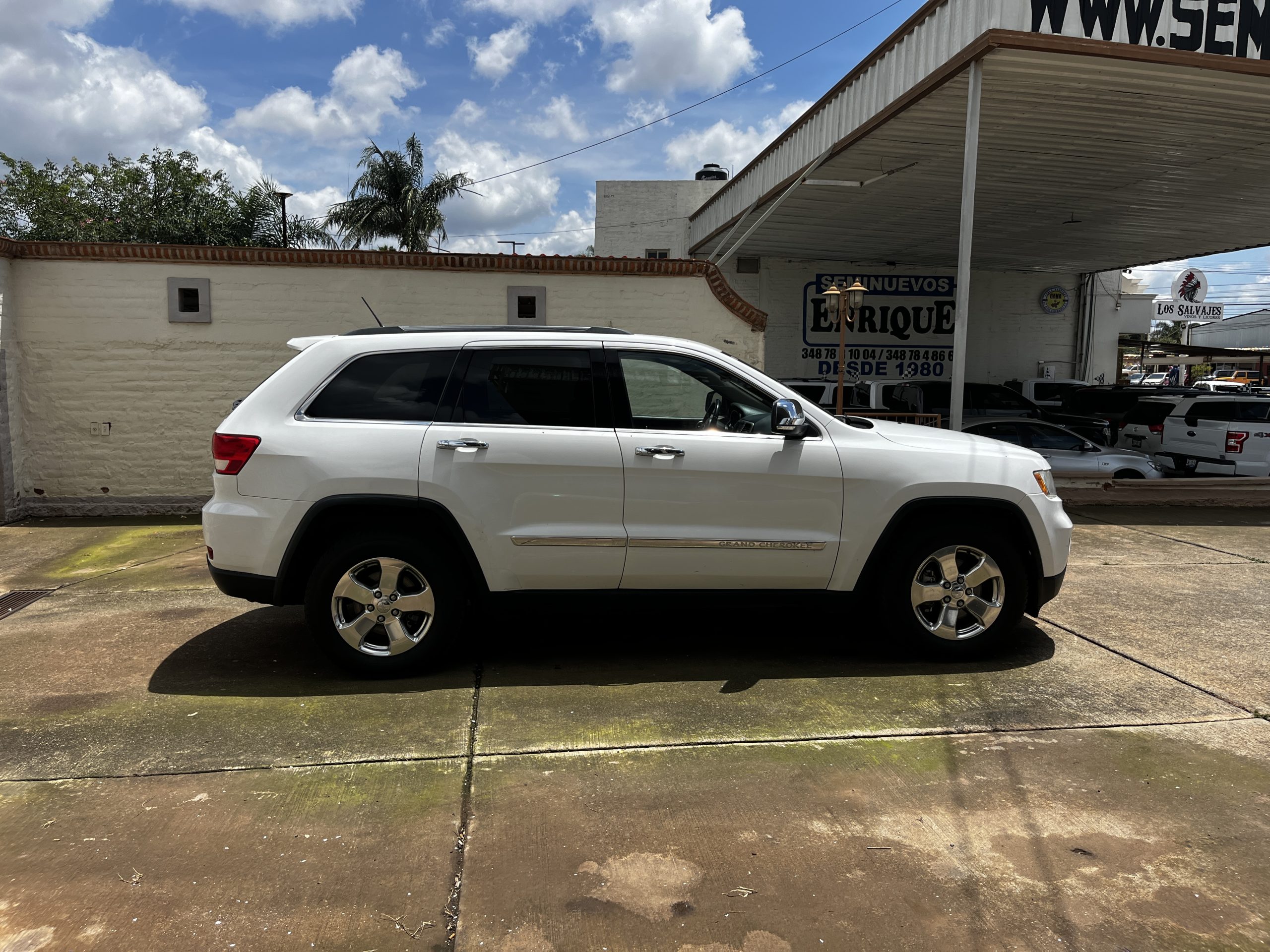 Jeep Grand Cherokee 2011 Limited Lujo Automático Blanco