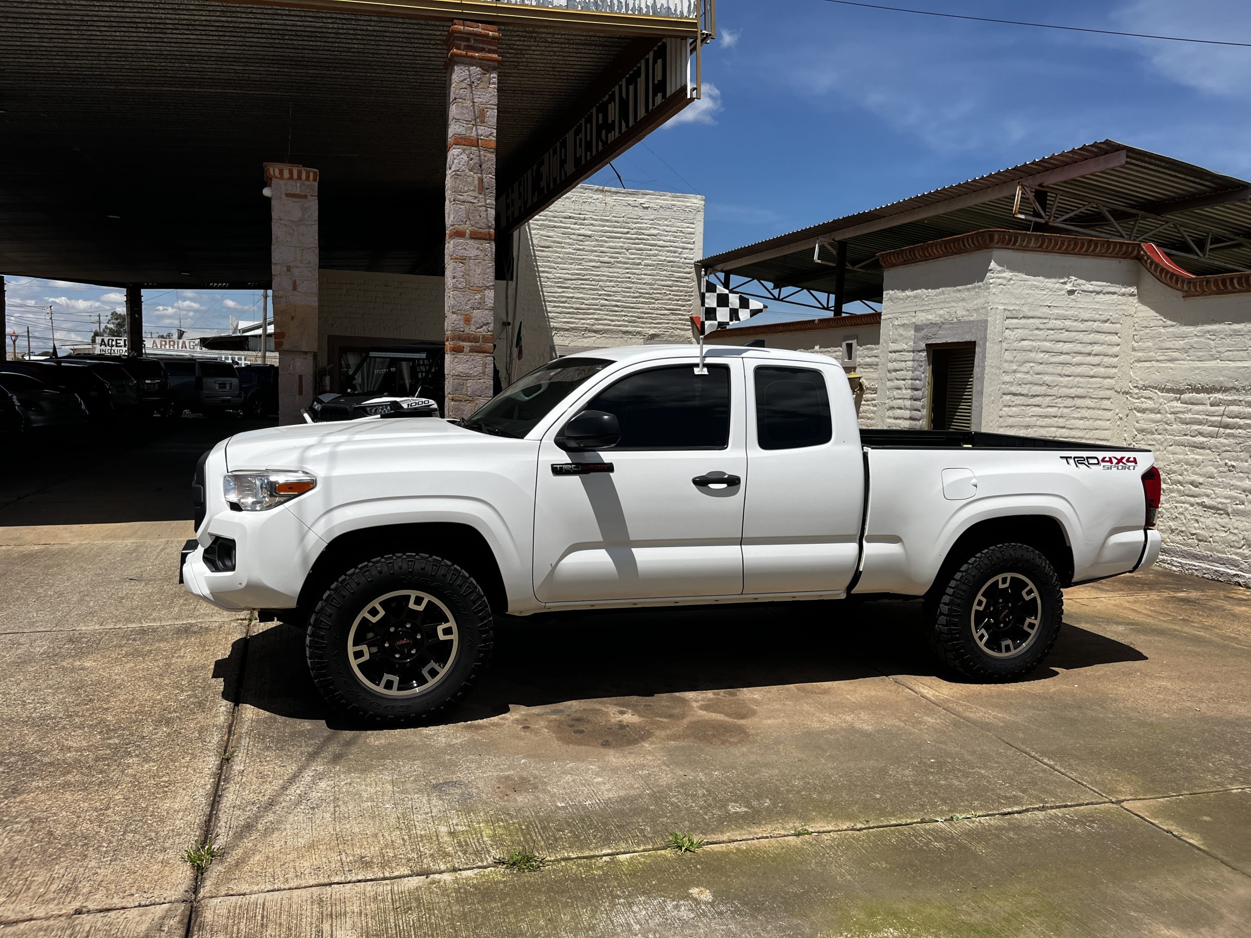 Toyota Tacoma 2018 Súper Cab 4x4 Automático Blanco