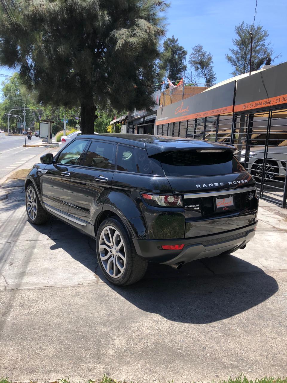 Land Rover Range Rover 2015 EVOQUE PRESTIGE Si4 Automático Negro