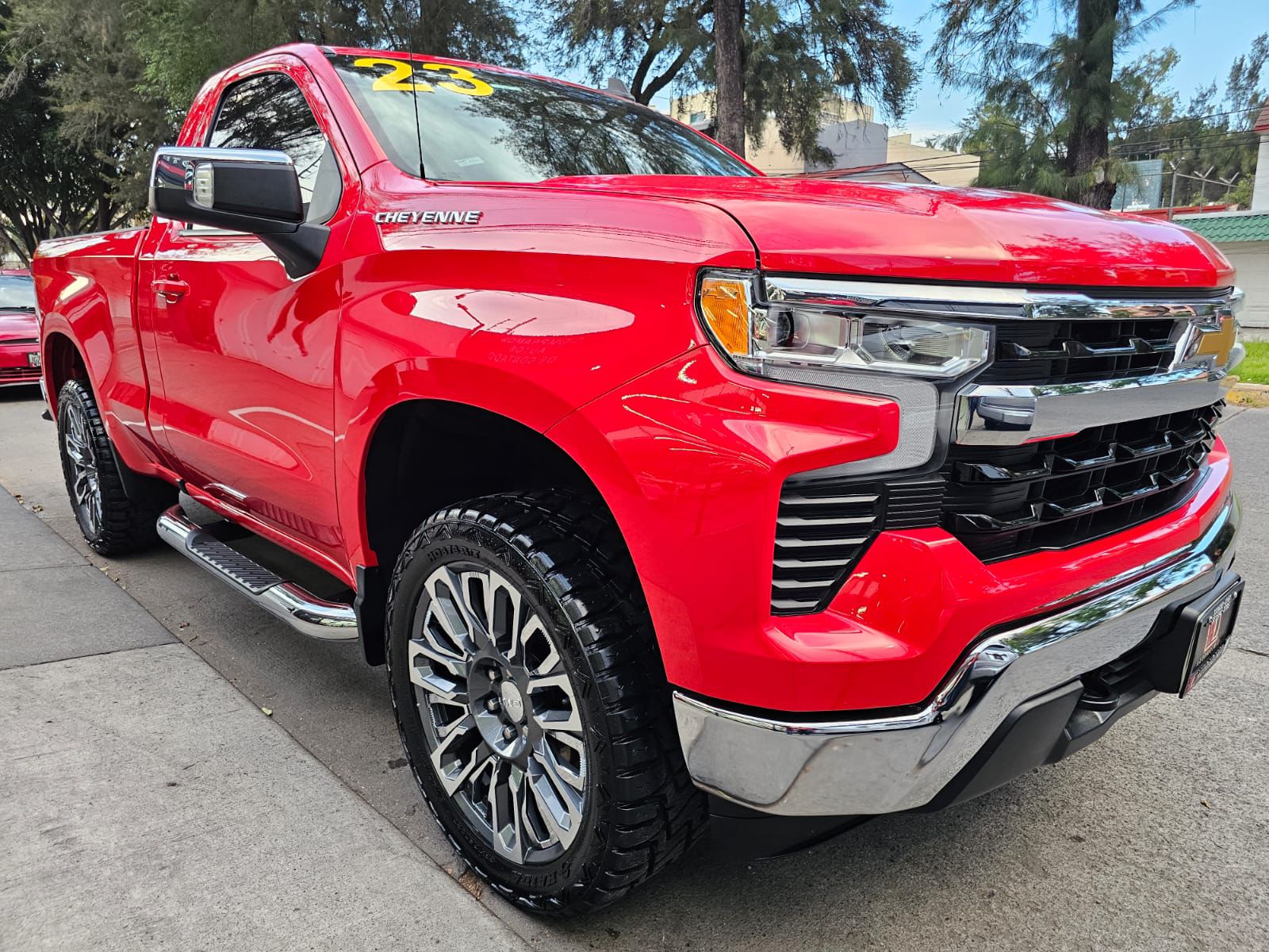 Chevrolet Cheyenne 2023 LT 4x4 Automático Rojo