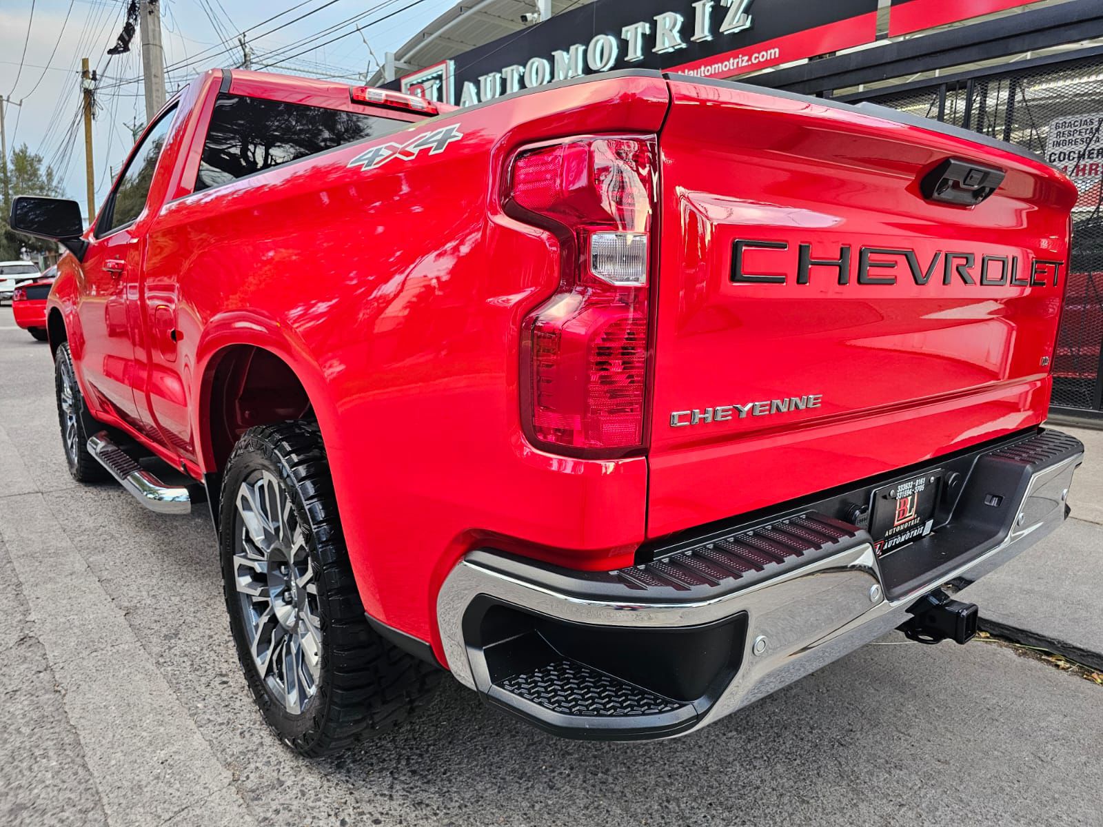 Chevrolet Cheyenne 2023 LT 4x4 Automático Rojo