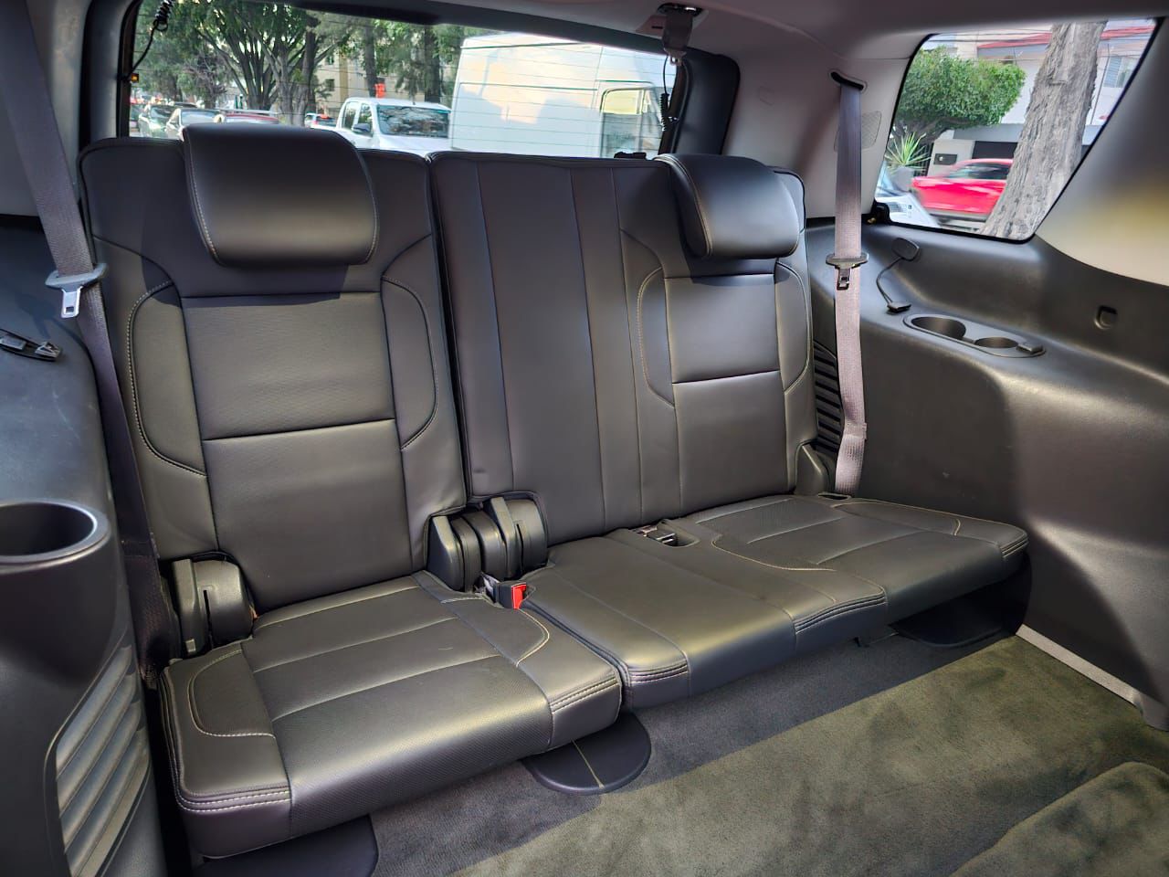 GMC Yukon 2015 Denali Automático Plata