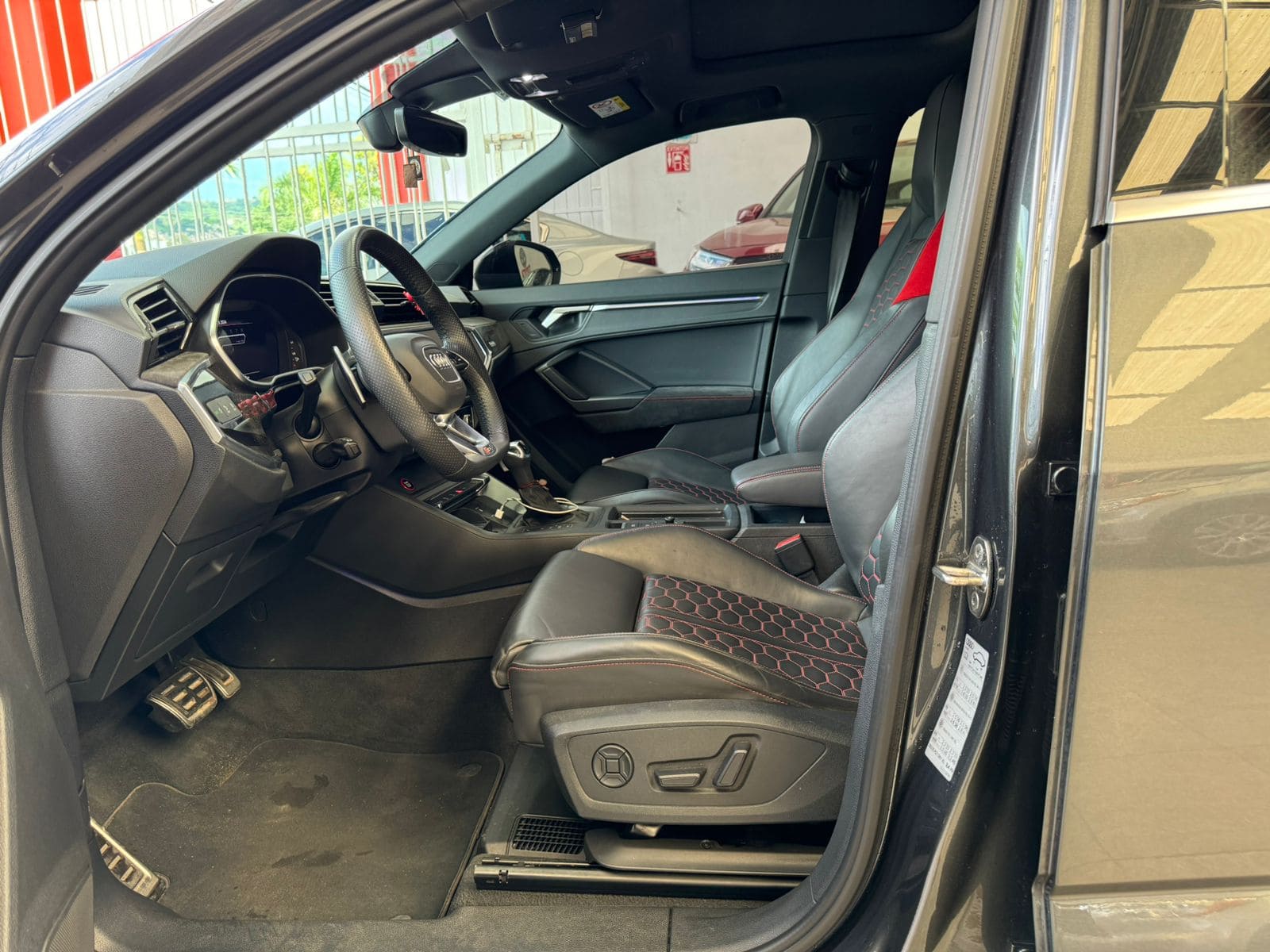 Audi RS 2021 Q3 Performance Automático Gris