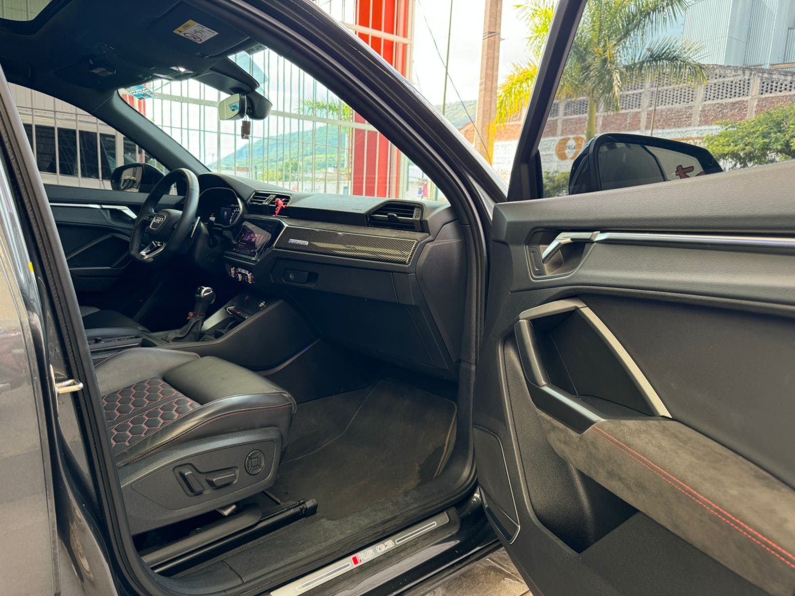 Audi RS 2021 Q3 Performance Automático Gris