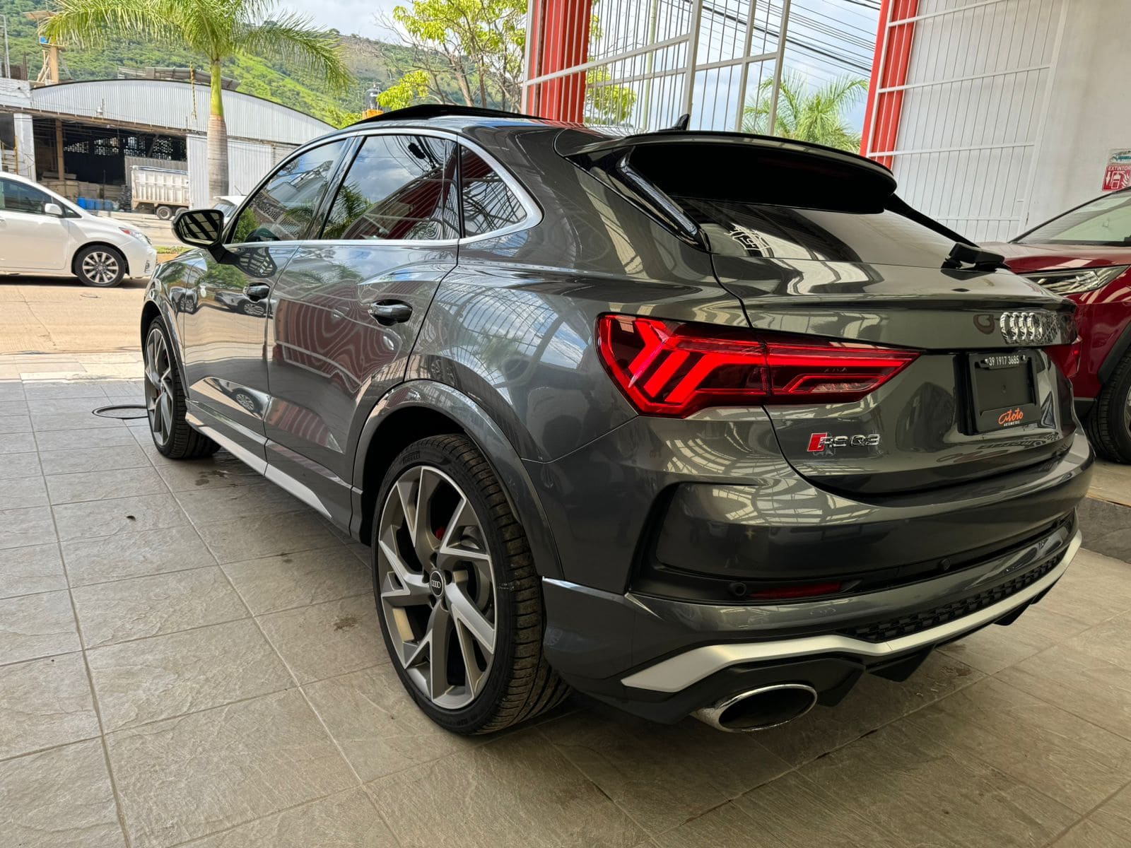 Audi RS 2021 Q3 Performance Automático Gris