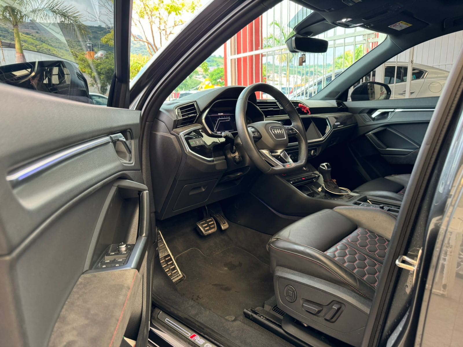 Audi RS 2021 Q3 Performance Automático Gris