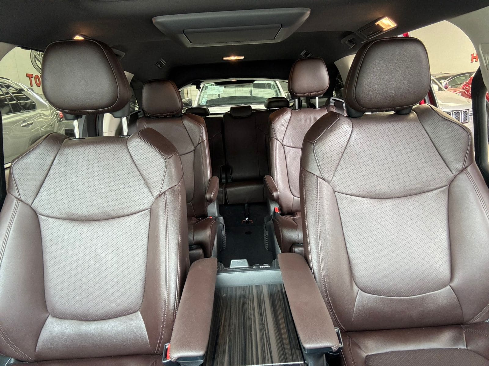 Toyota Sienna 2024 Limited Platinum Híbrida Automático Rojo