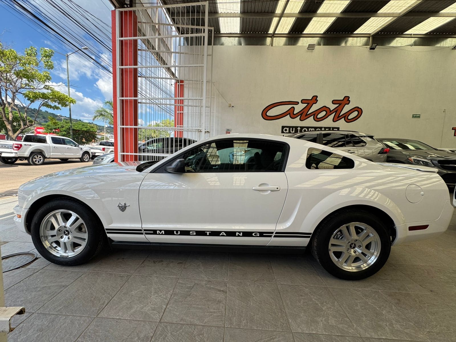 Ford Mustang 2009 Deluxe Automático Blanco
