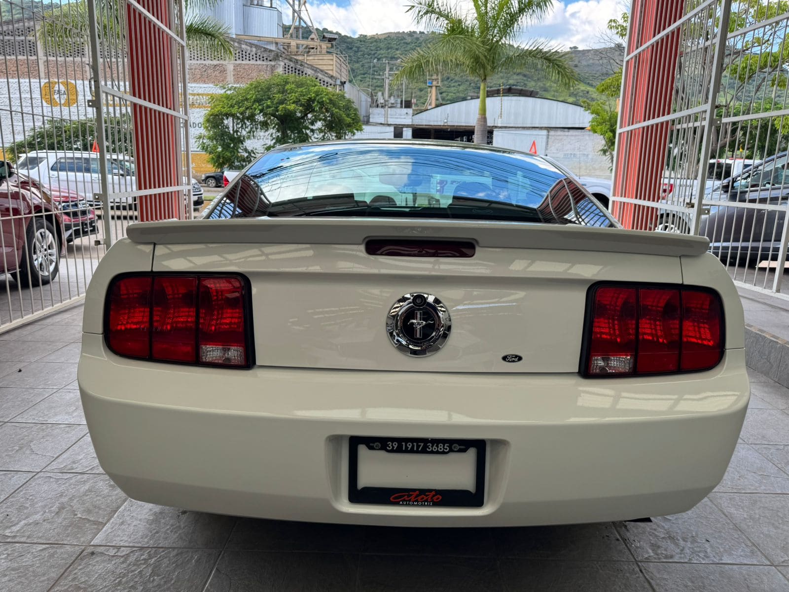 Ford Mustang 2009 Deluxe Automático Blanco