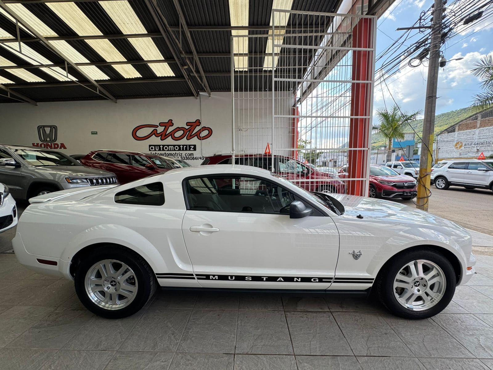 Ford Mustang 2009 Deluxe Automático Blanco