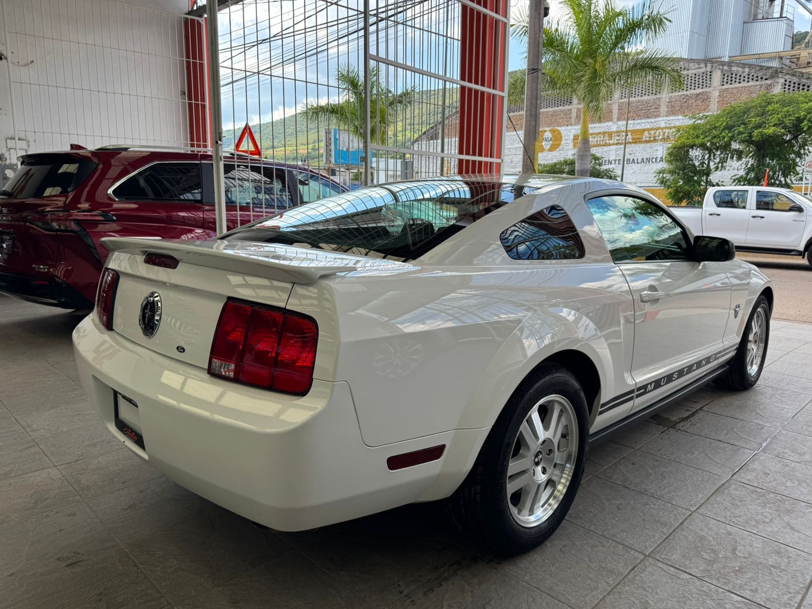 Ford Mustang 2009 Deluxe Automático Blanco