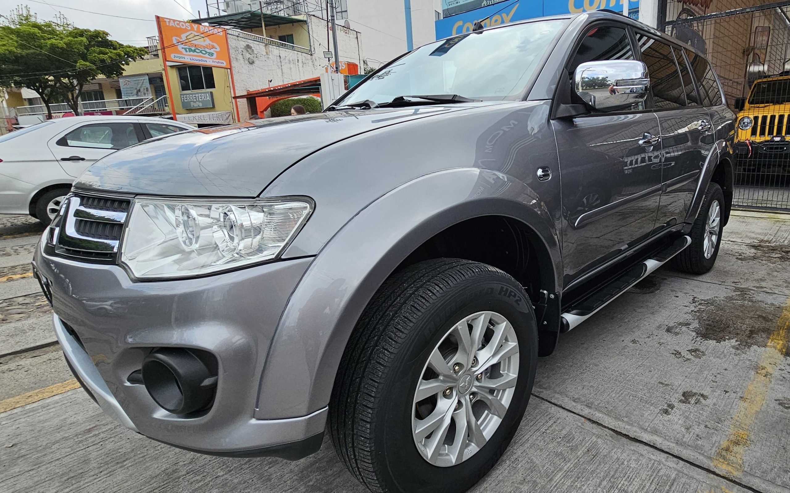 Mitsubishi Montero 2015 Sport Automático Gris