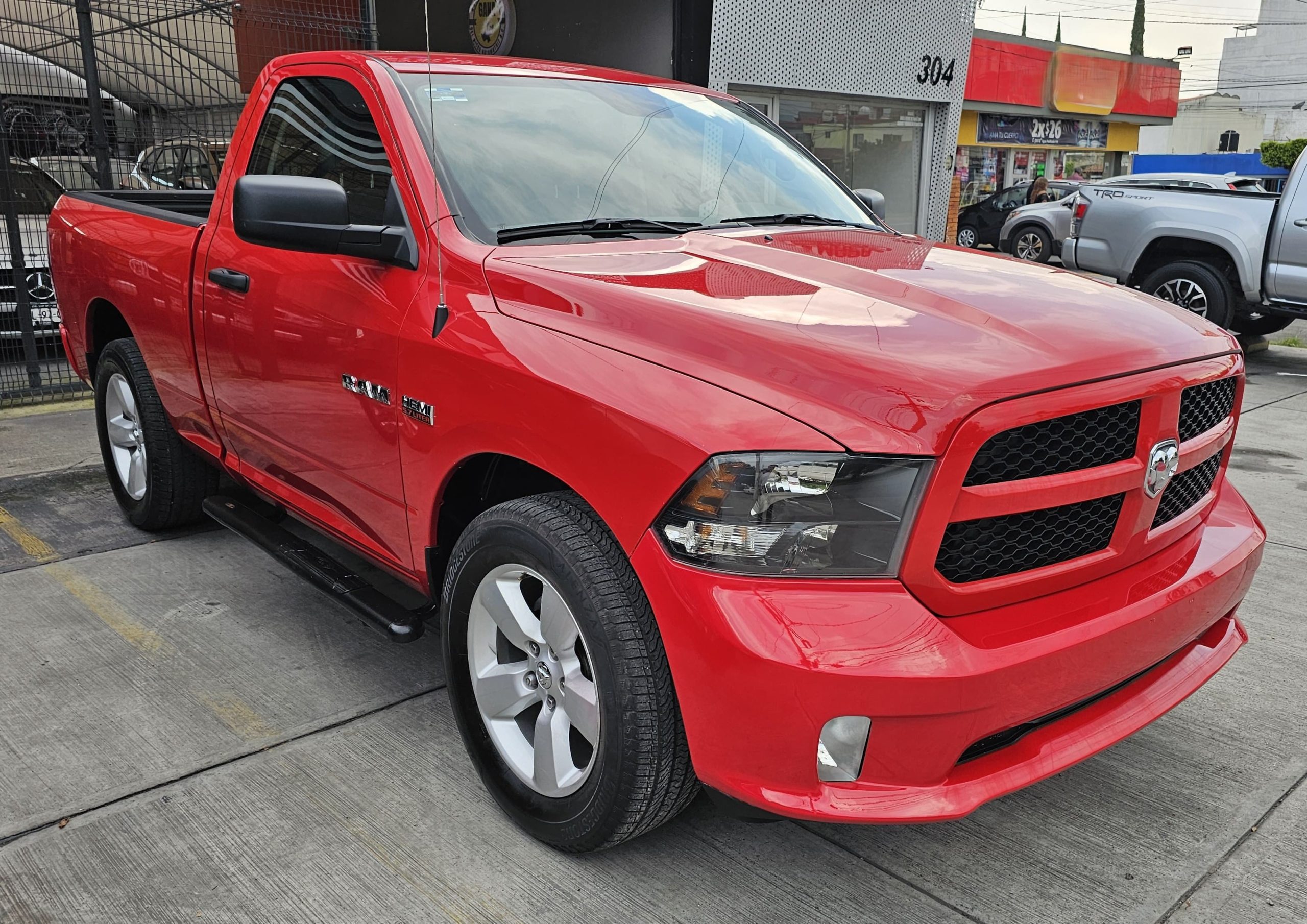 Dodge RAM 2018 HEMI Sport Automático Rojo