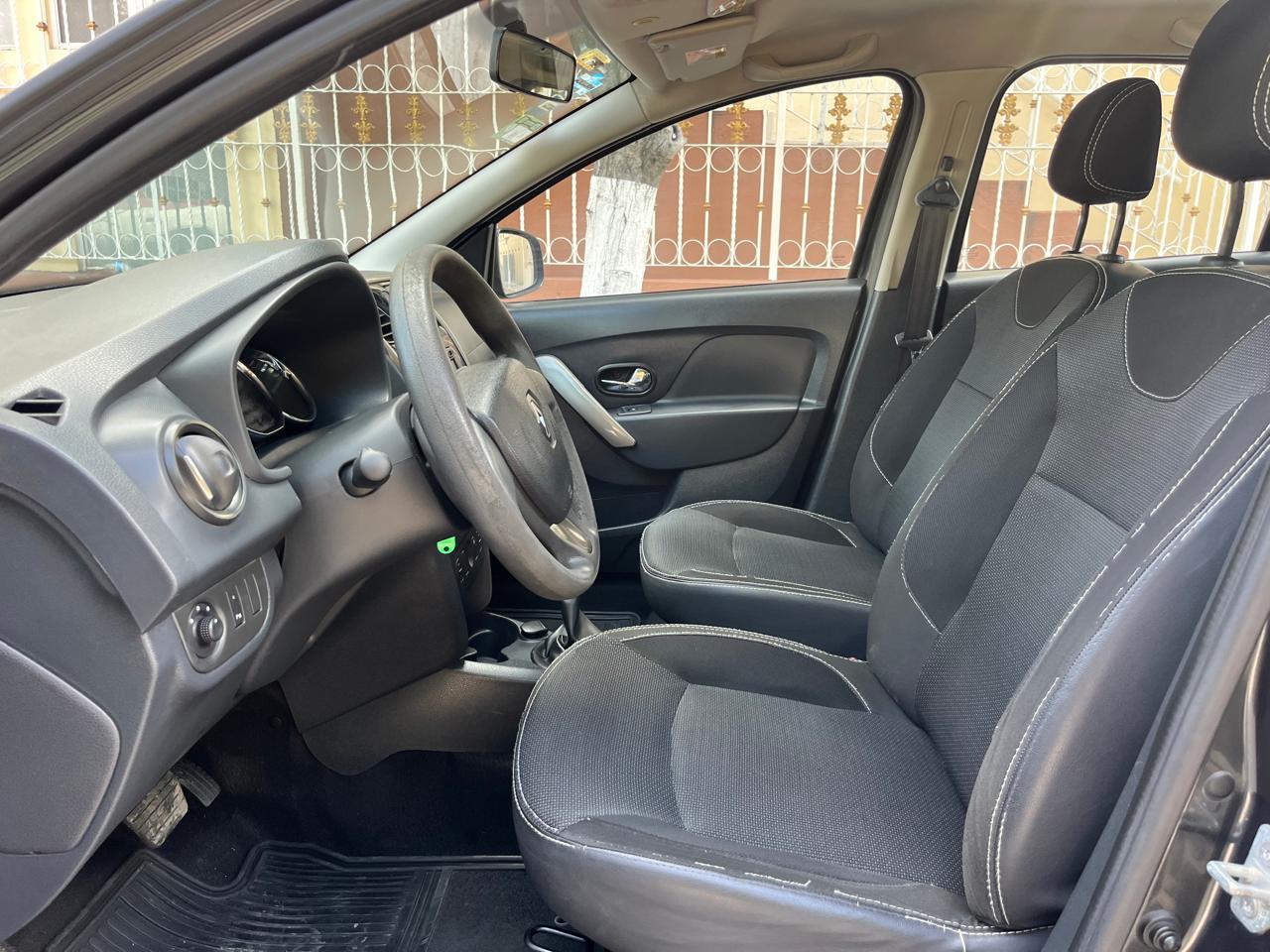 Renault Logan 2018 INTENS Automático Negro
