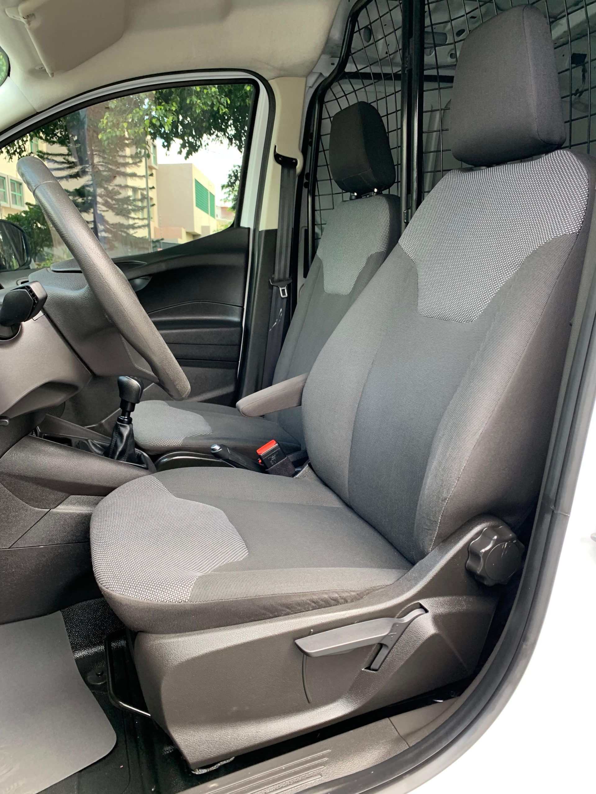 Ford Transit 2021 Manual Blanco
