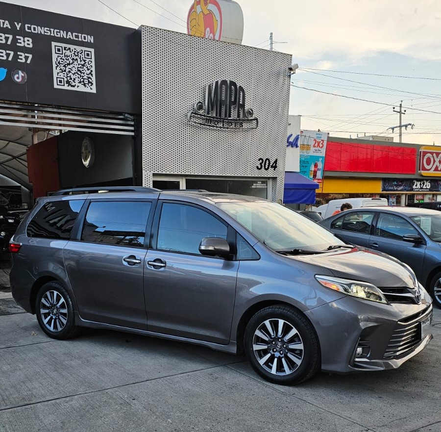 Toyota Sienna 2018 Limited Automático Gris