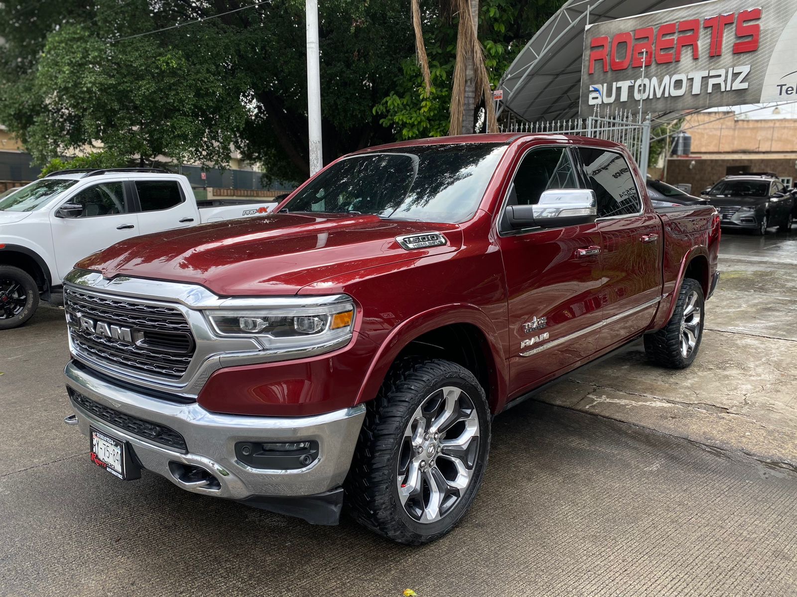 RAM 1500 2019 LIMITED Automático Rojo
