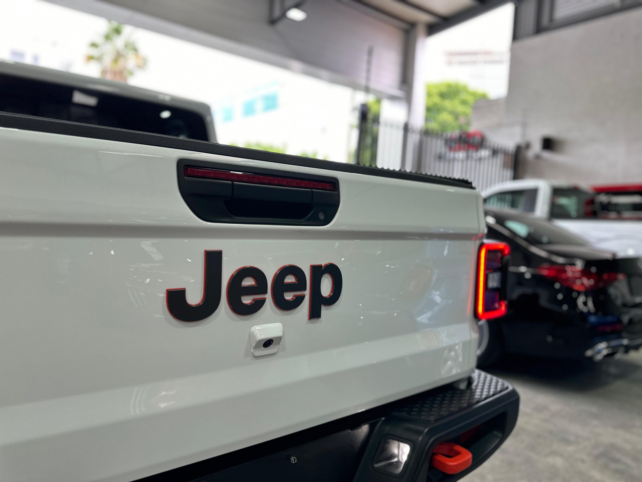 Jeep Gladiator 2023 MOJAVE Automático Blanco