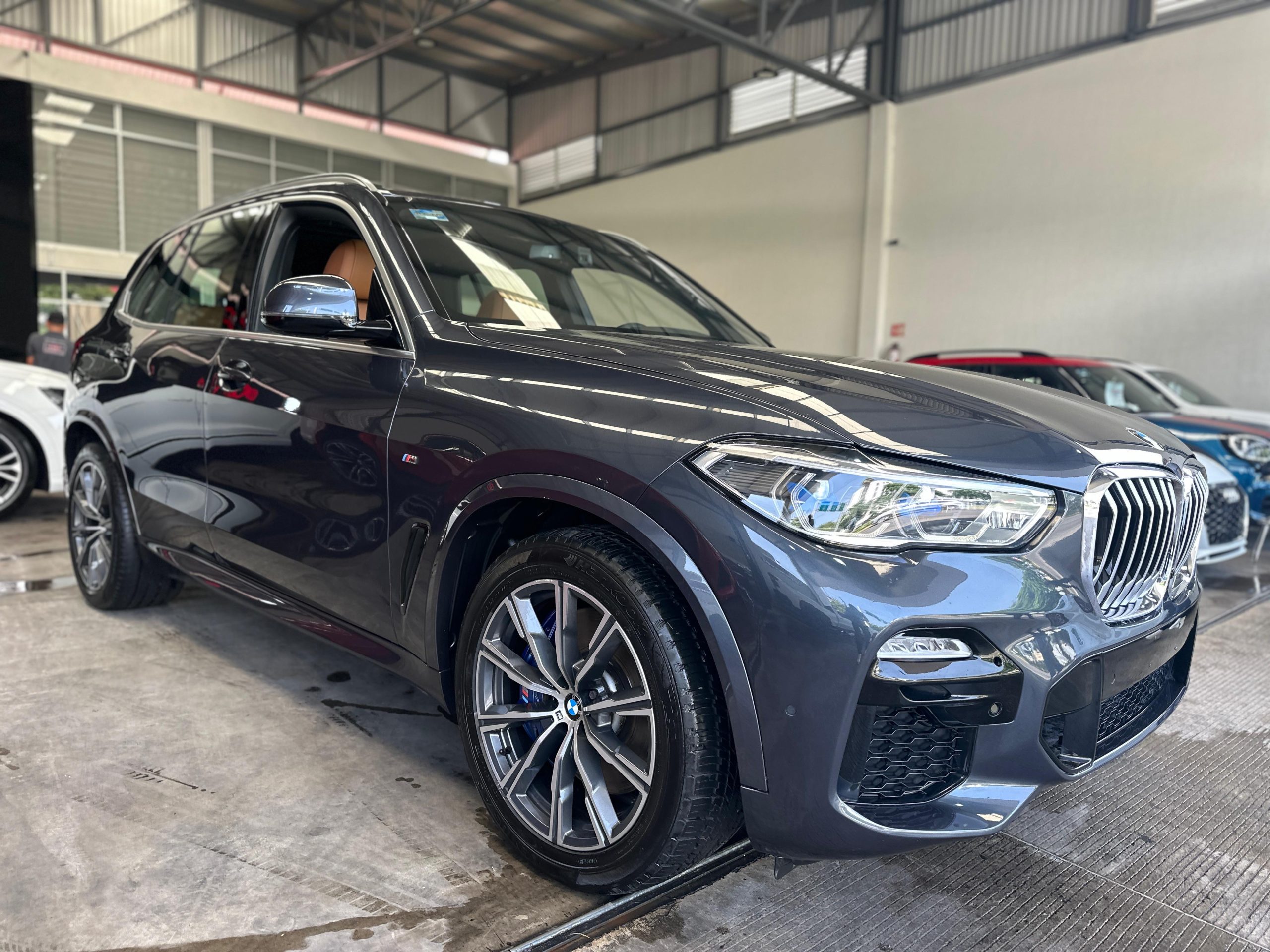 BMW X5 2019 M SPORT V6 Automático Gris