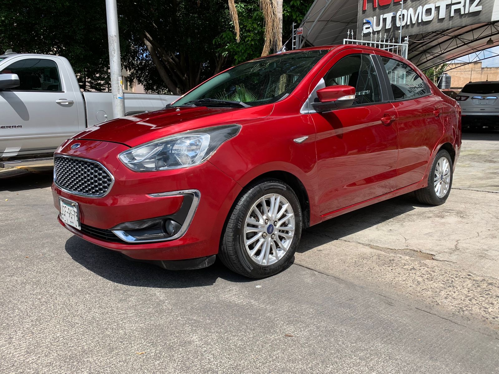 Ford Figo 2020 TITANIUM Automático Rojo