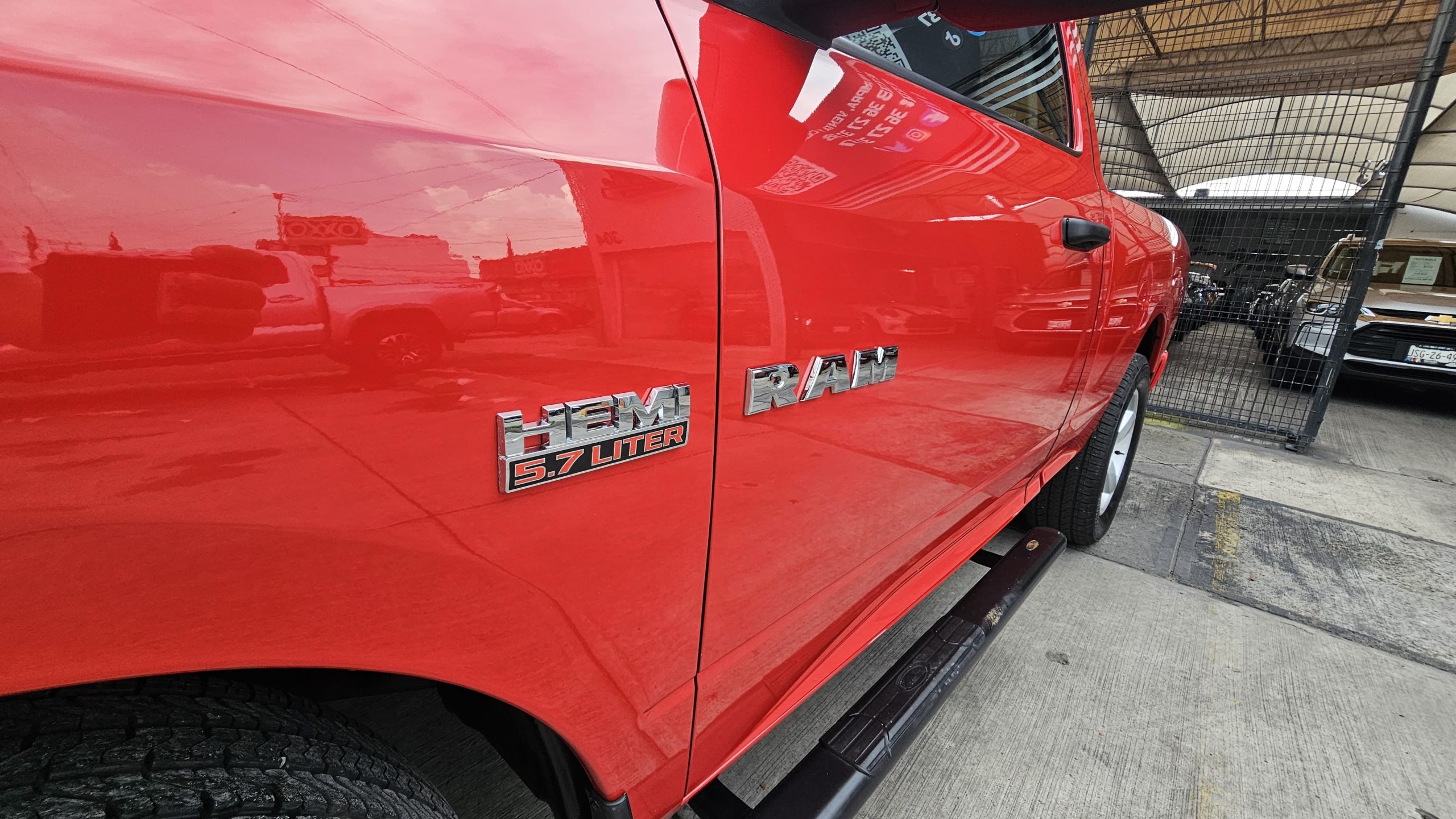 Dodge RAM 2018 HEMI Sport Automático Rojo