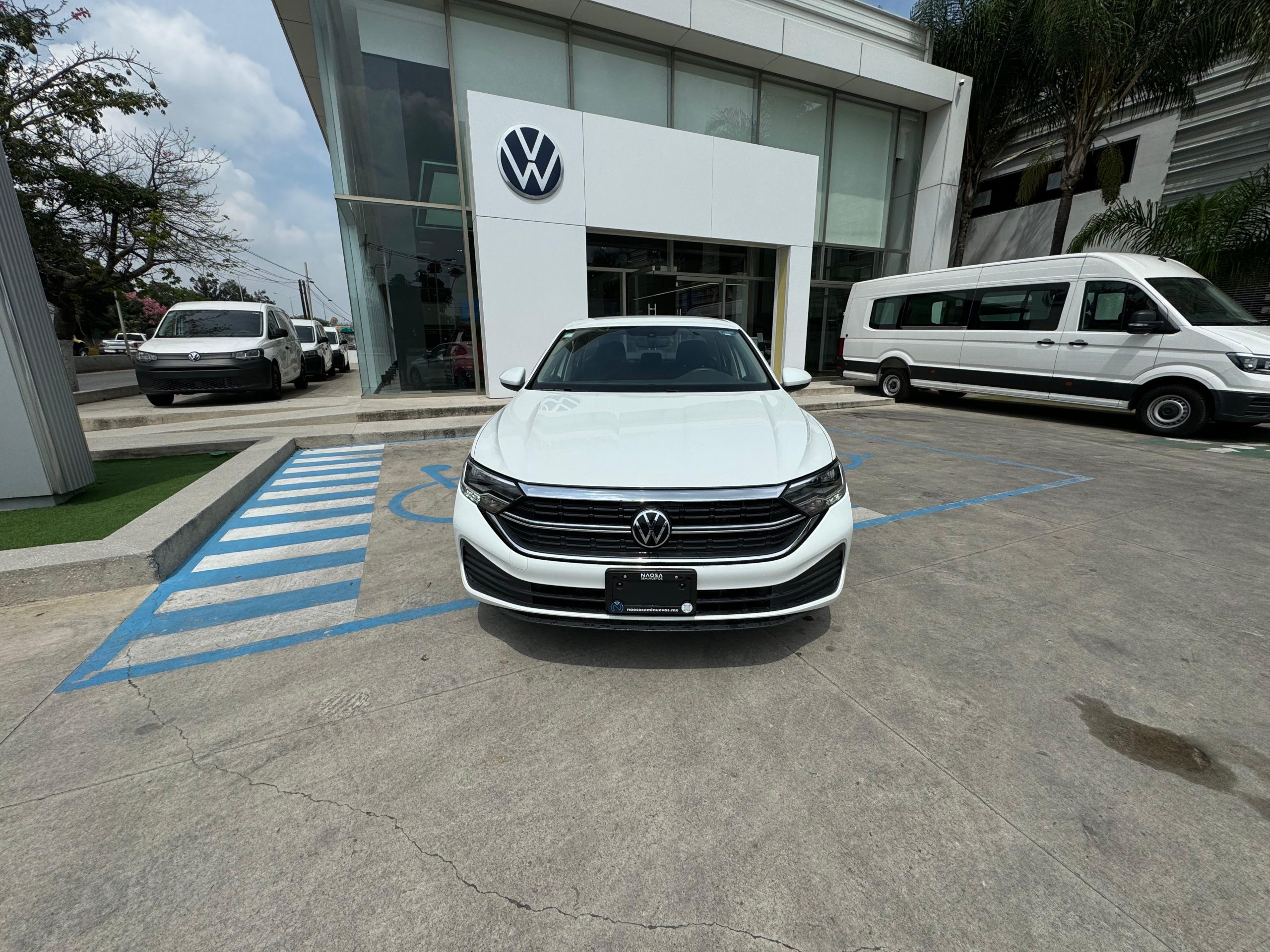 Volkswagen Jetta 2023 Trendline Automático Blanco