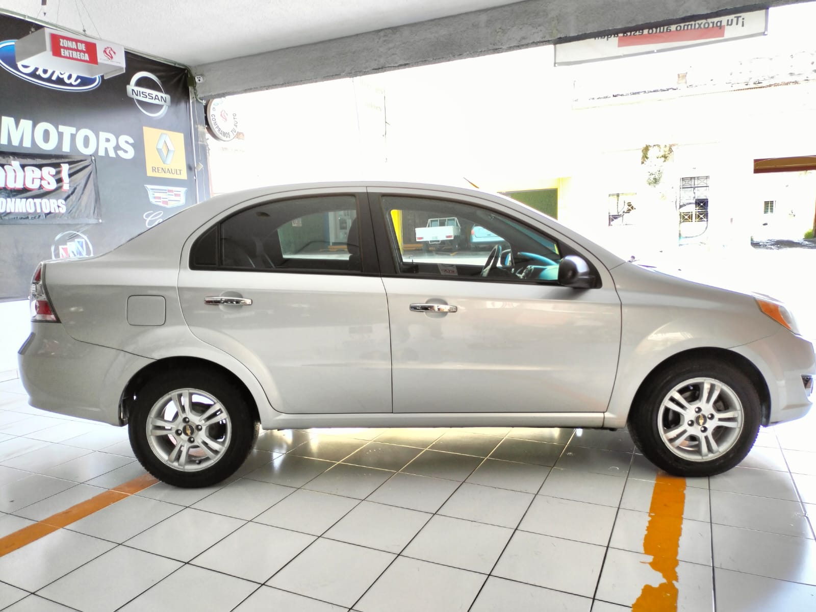 Chevrolet Aveo 2018 LTZ Automático Plata