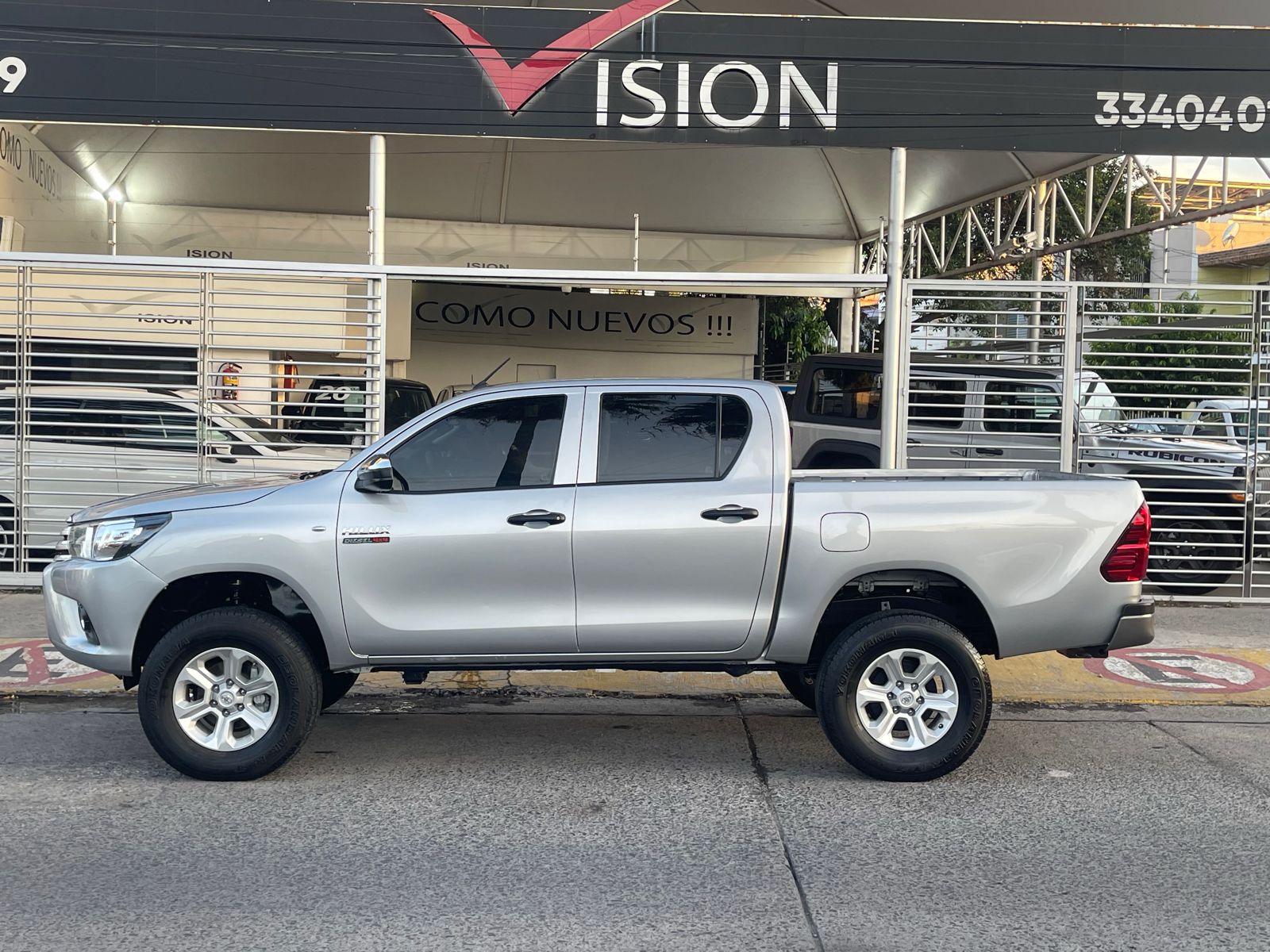 Toyota Hilux 2020 Doble Cabina Manual Plata