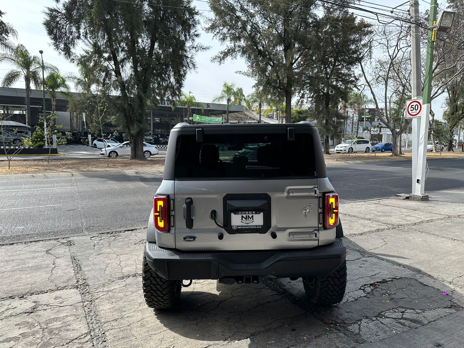 Ford Bronco 2023 Badlands 2.7L Automático Plata