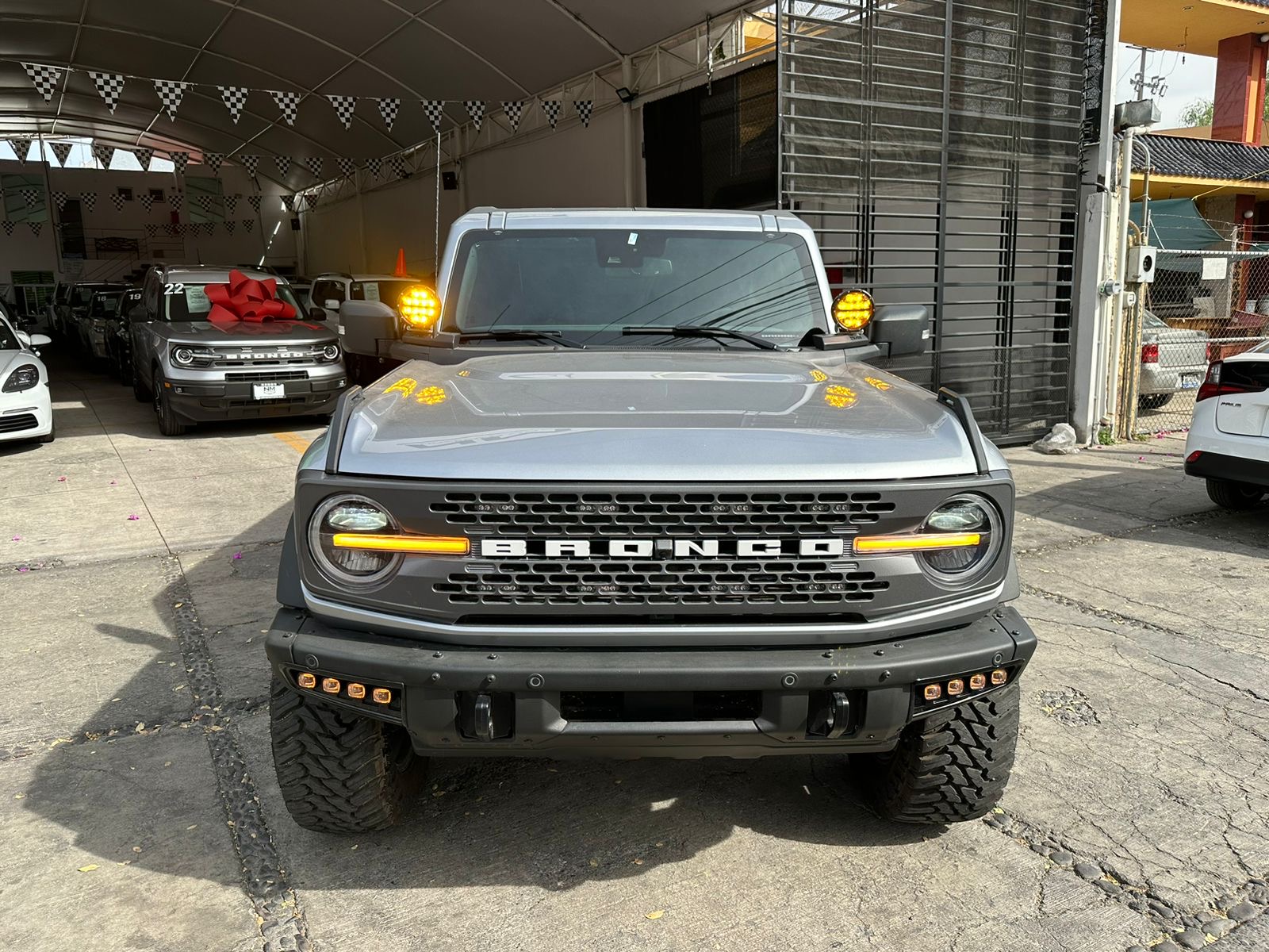 Ford Bronco 2023 Badlands 2.7L Automático Plata