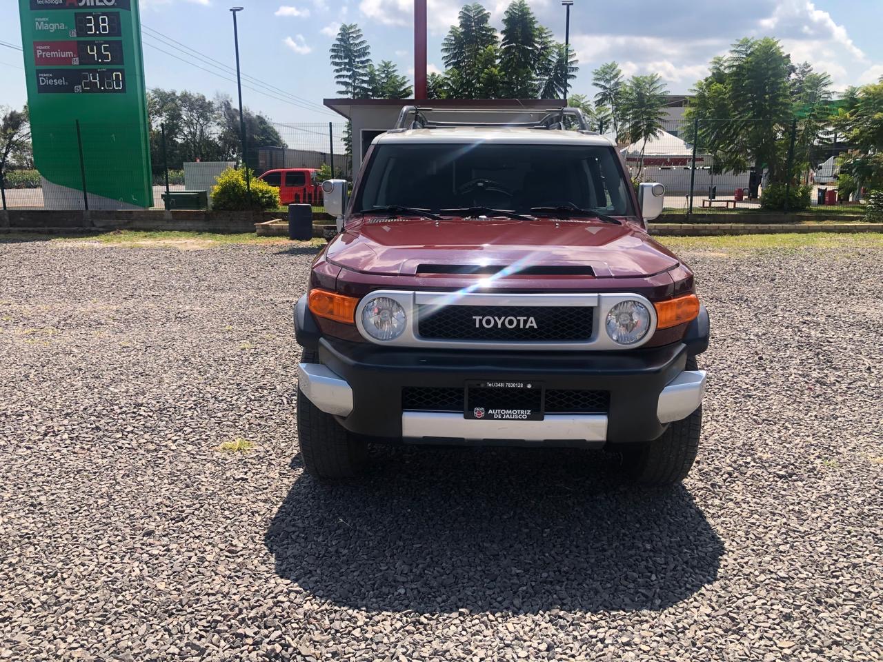 Toyota FJ Cruiser 2010 Premium Automático Rojo
