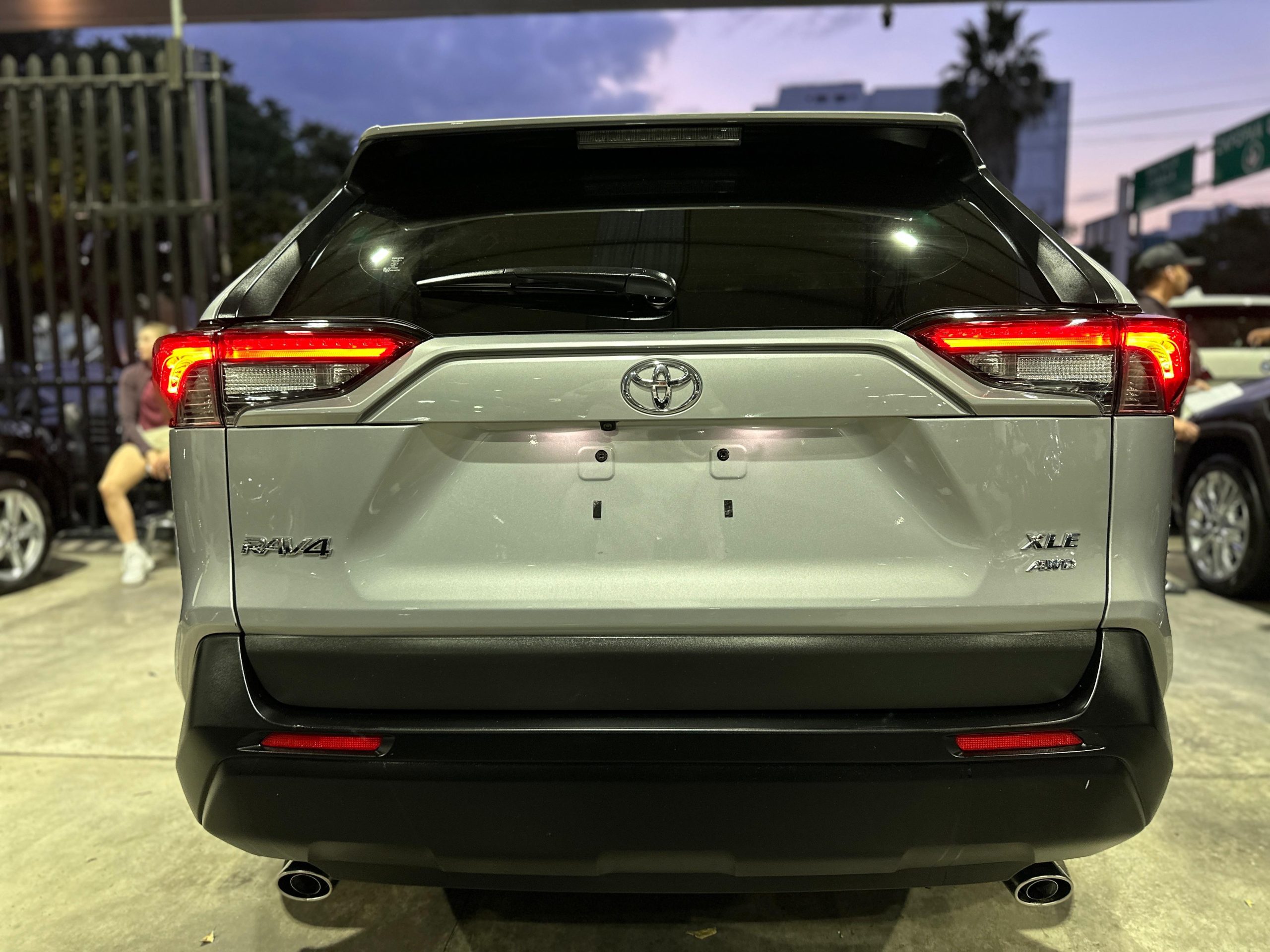 Toyota Rav4 2020 XLE 4x4 Automático Plata