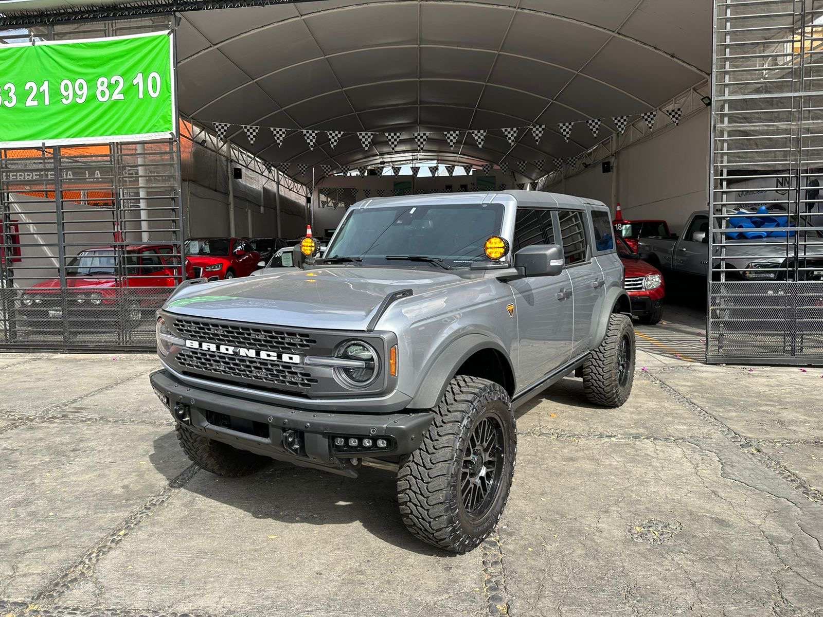 Ford Bronco 2023 Badlands 2.7L Automático Plata
