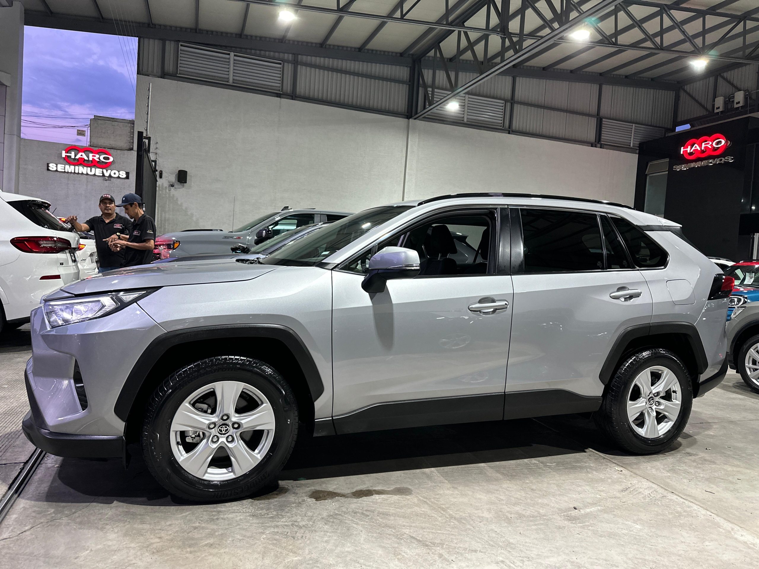 Toyota Rav4 2020 XLE 4x4 Automático Plata