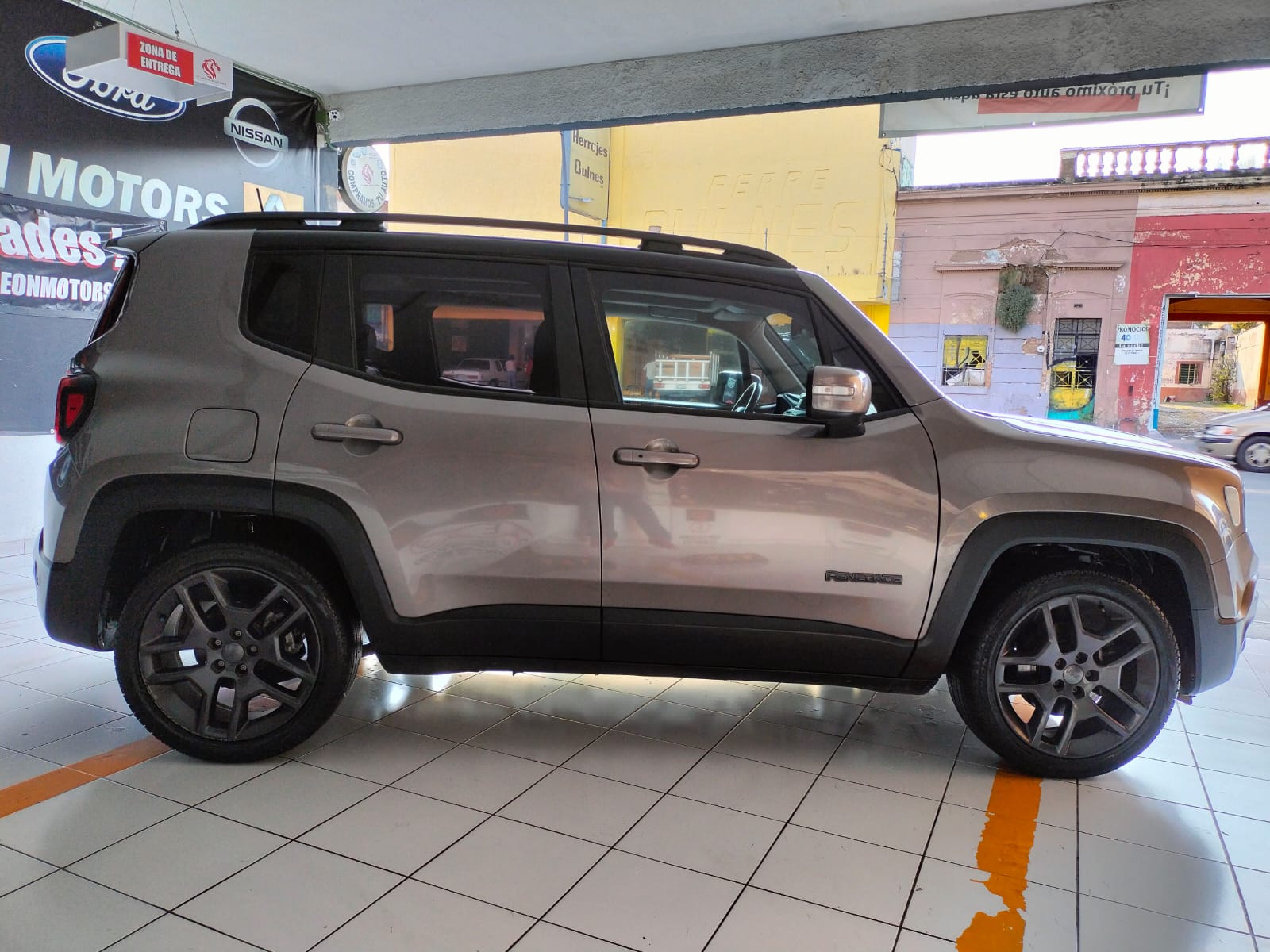 Jeep Renegade 2021 LIMITED Automático Gris