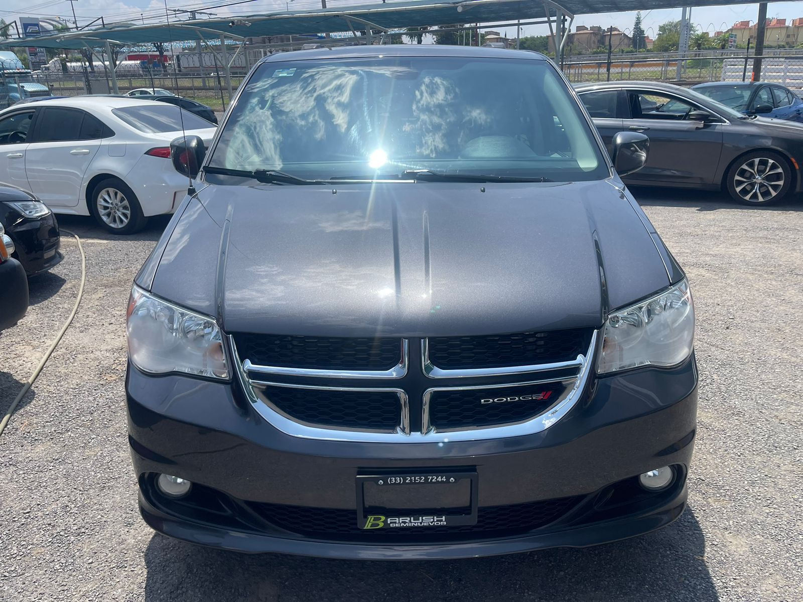 Dodge Grand Caravan 2018 SXT PLUS Automático Gris