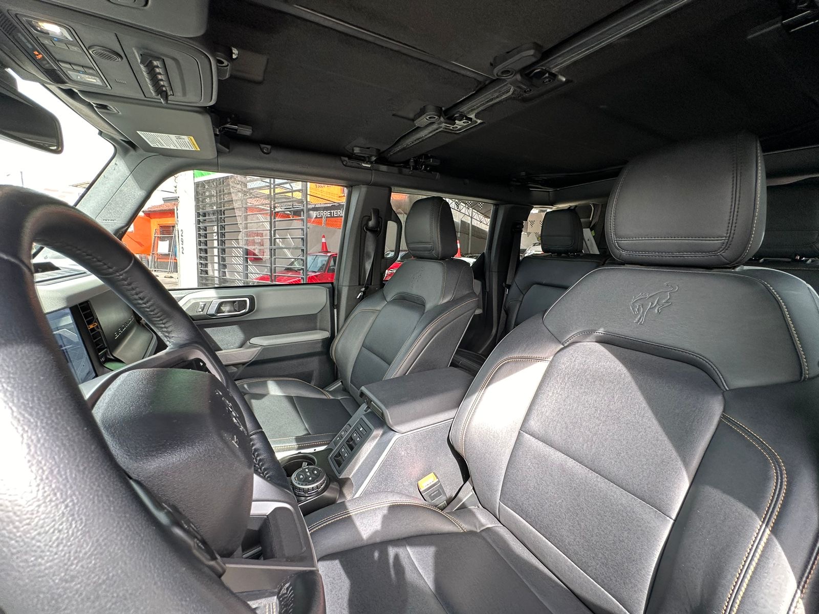 Ford Bronco 2023 Badlands 2.7L Automático Plata